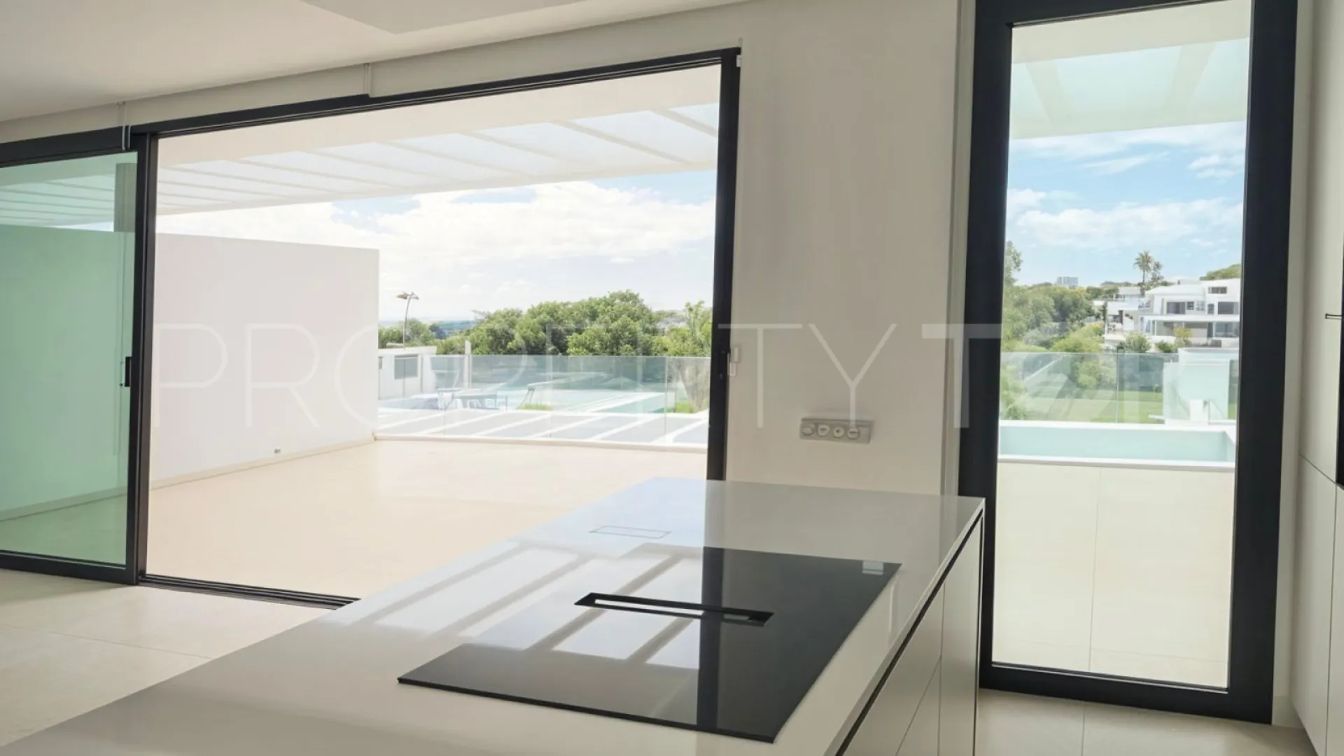 Apartamento en venta en Los Monteros con 2 dormitorios