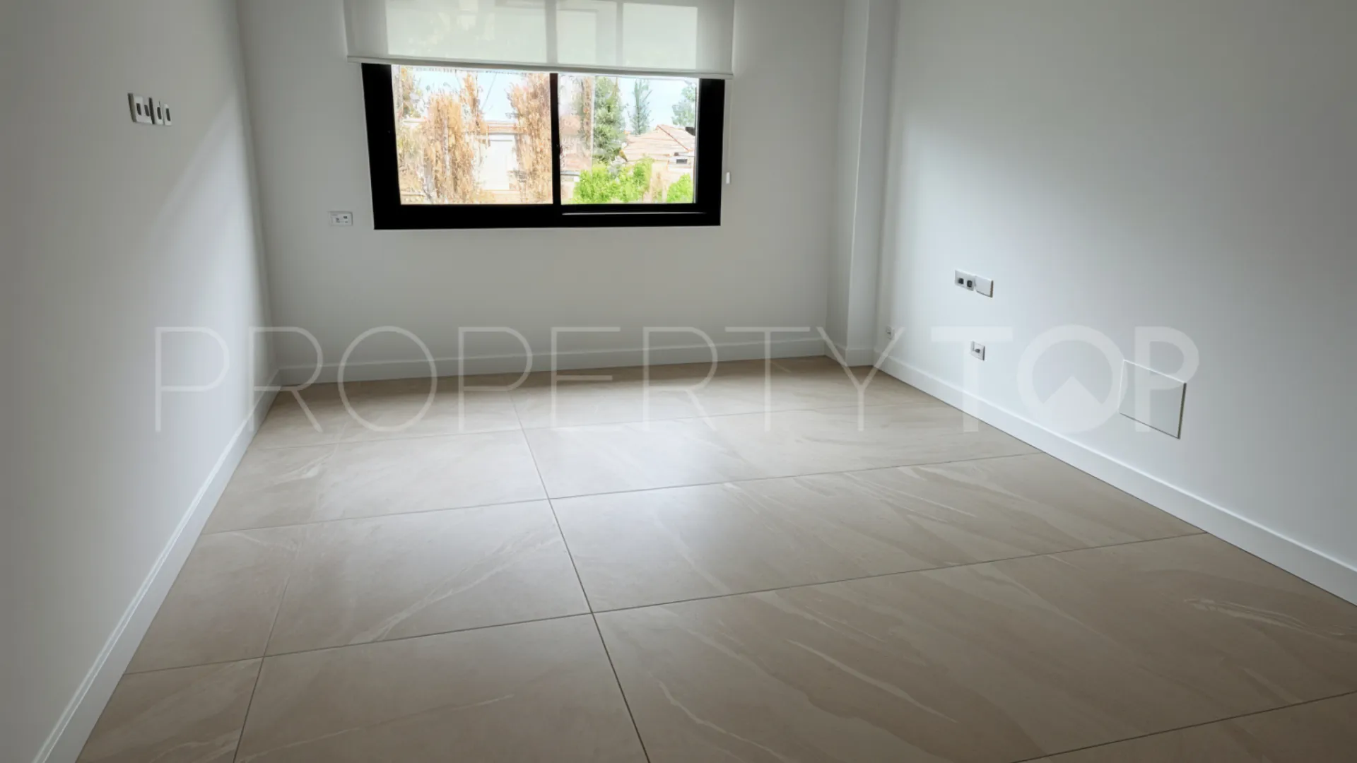 Apartamento en venta en Los Monteros con 2 dormitorios