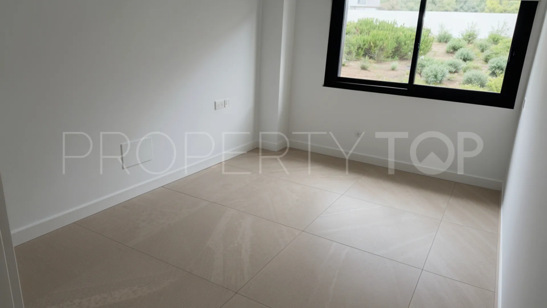 Apartamento en venta en Los Monteros con 2 dormitorios