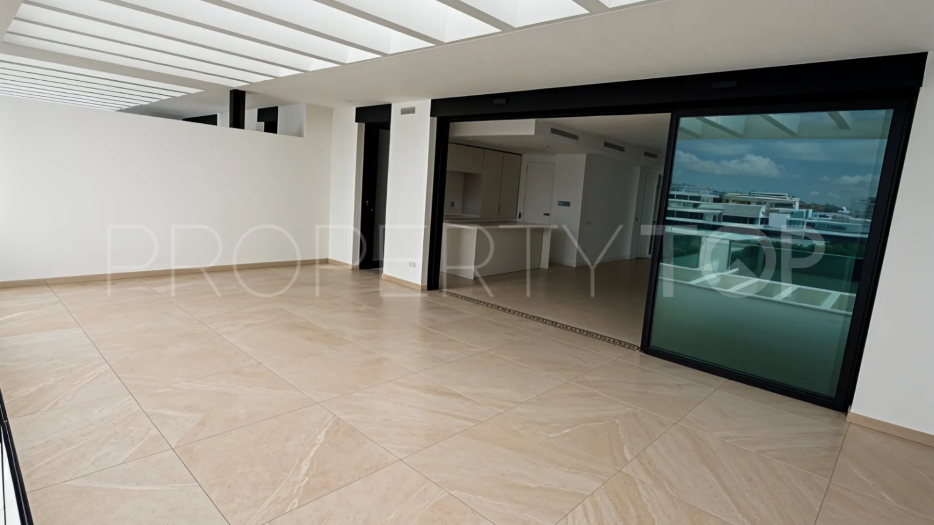 Apartamento en venta en Los Monteros con 2 dormitorios