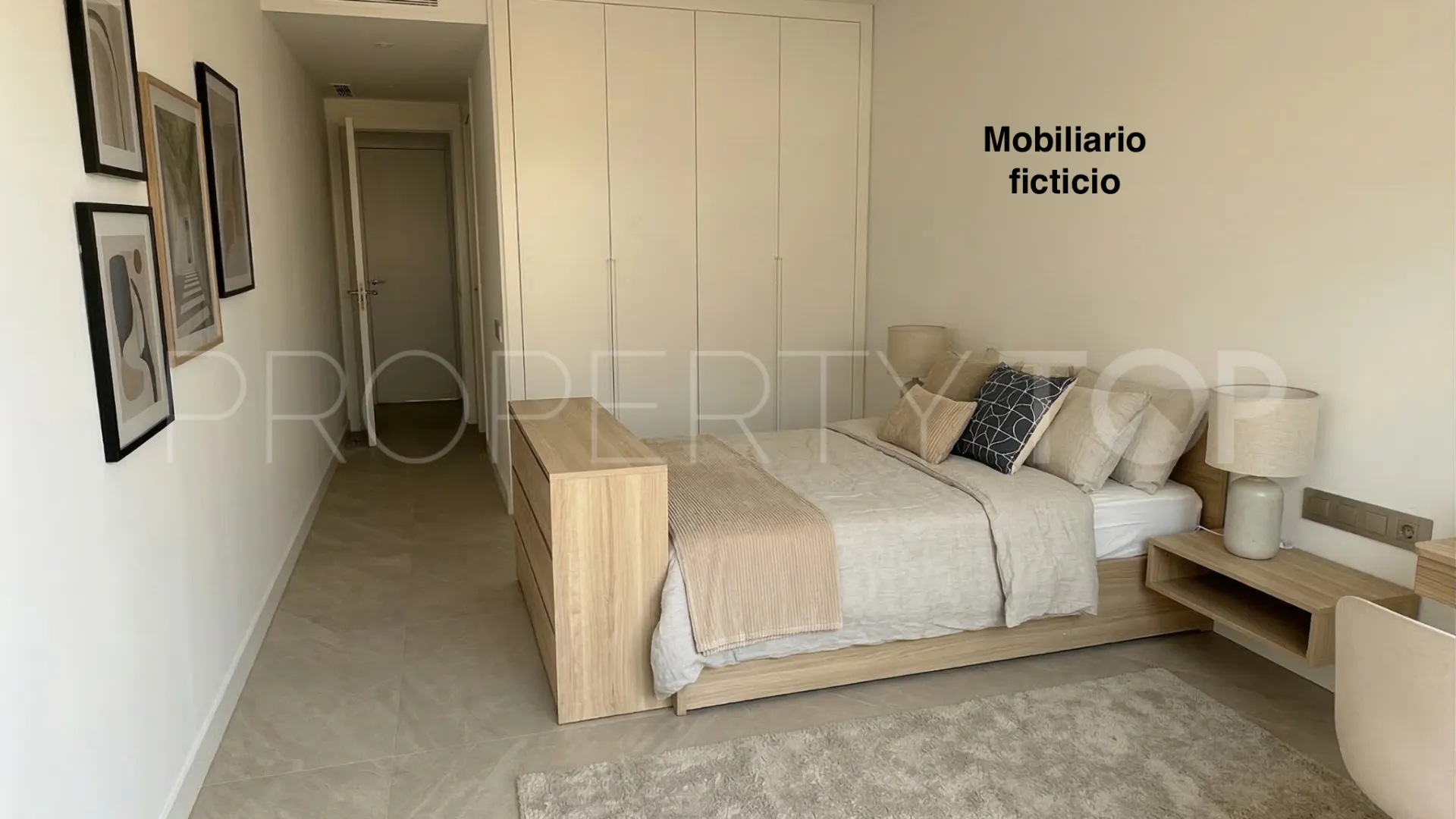 Apartamento en venta en Los Monteros con 2 dormitorios
