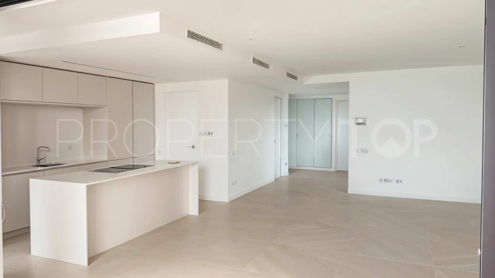 Apartamento en venta en Los Monteros con 2 dormitorios