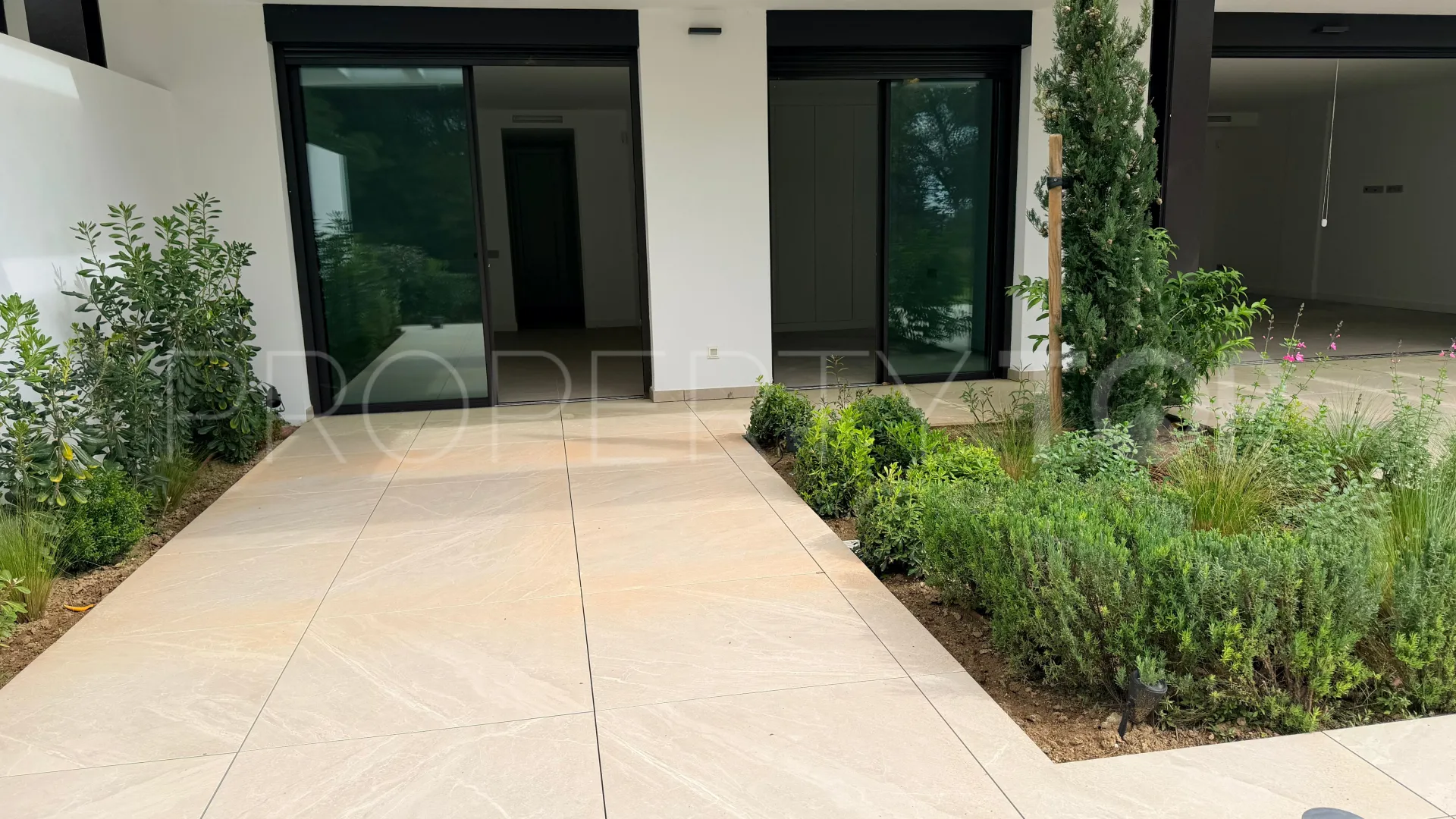 Comprar apartamento con 2 dormitorios en Los Monteros