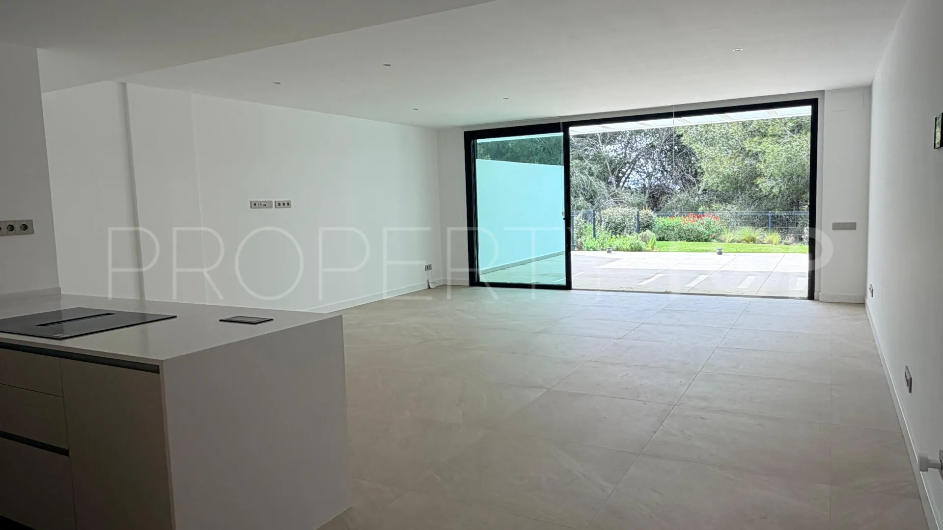 Comprar apartamento con 2 dormitorios en Los Monteros