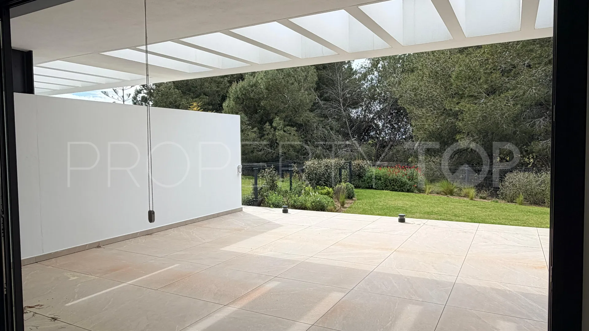 Comprar apartamento con 2 dormitorios en Los Monteros