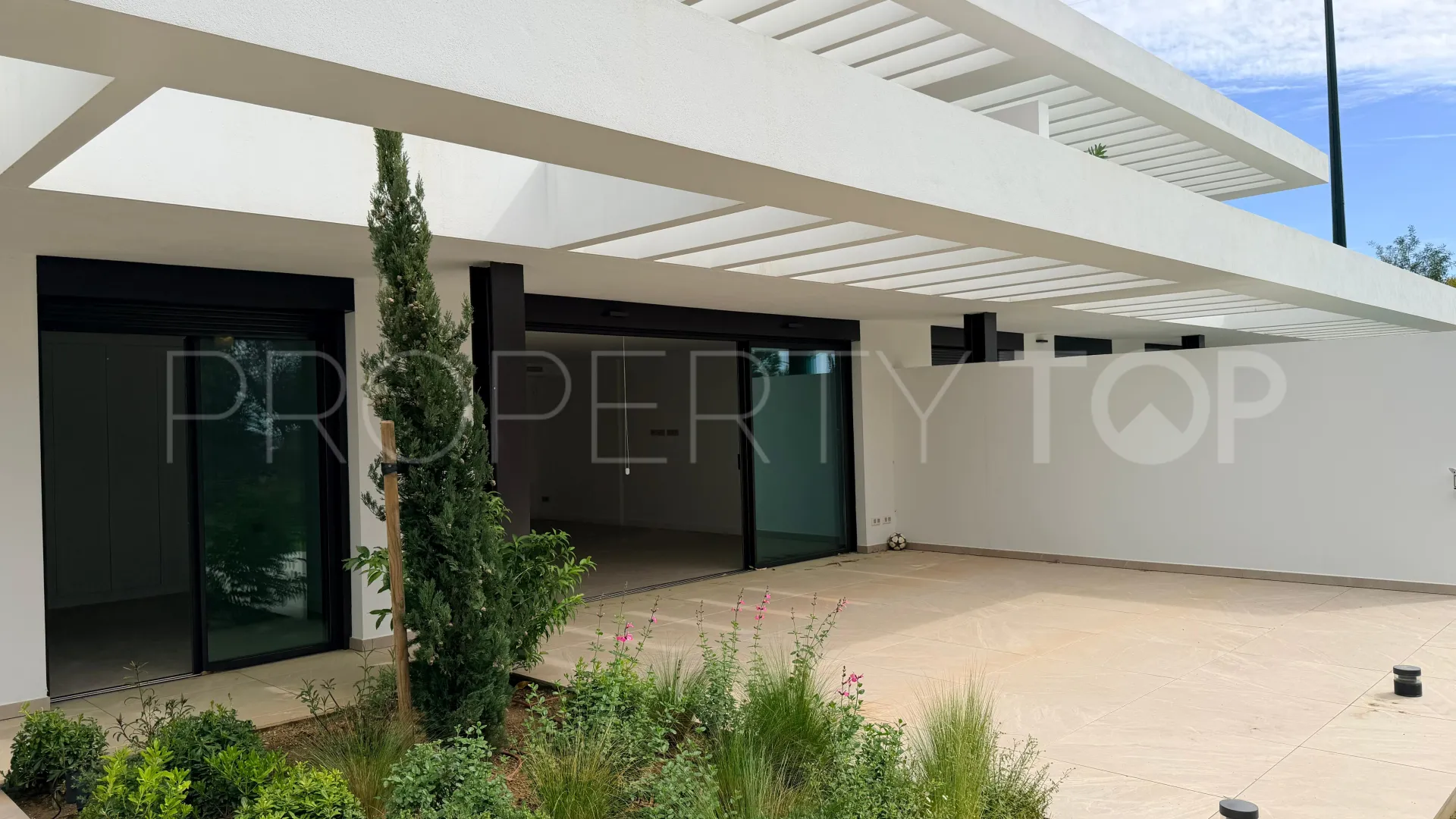Comprar apartamento con 2 dormitorios en Los Monteros