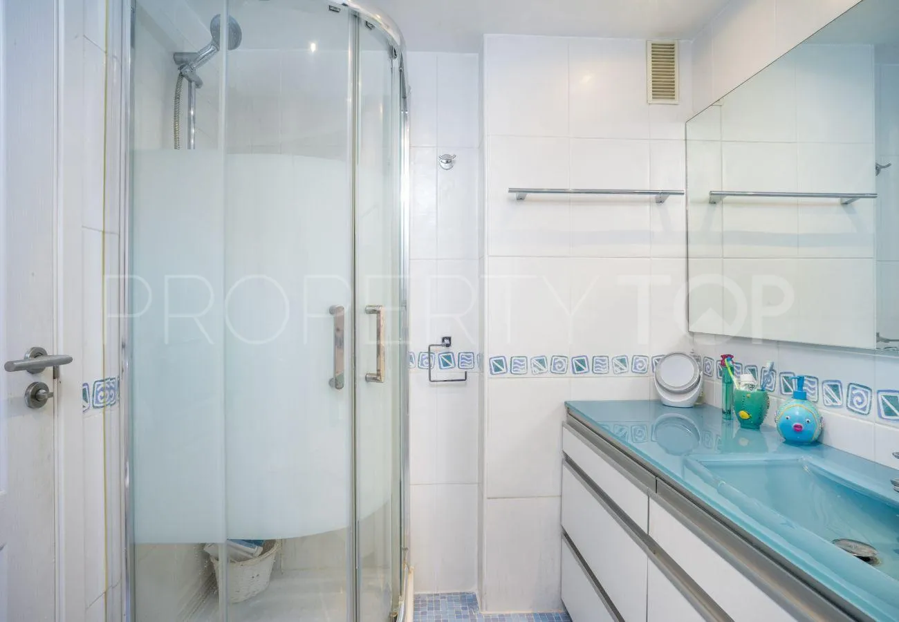 For sale apartment with 3 bedrooms in Costa Nagüeles III