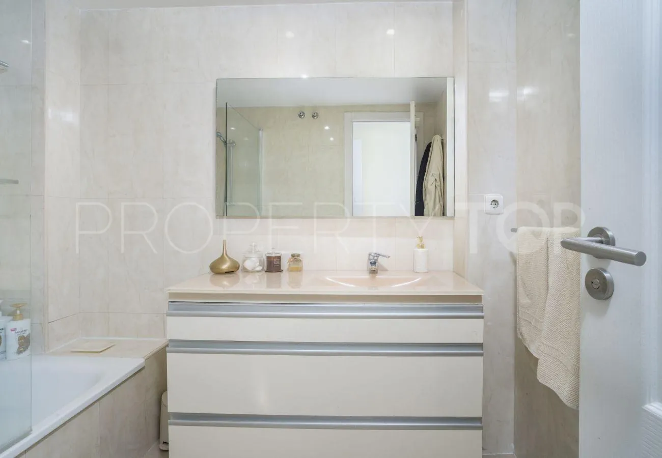 For sale apartment with 3 bedrooms in Costa Nagüeles III