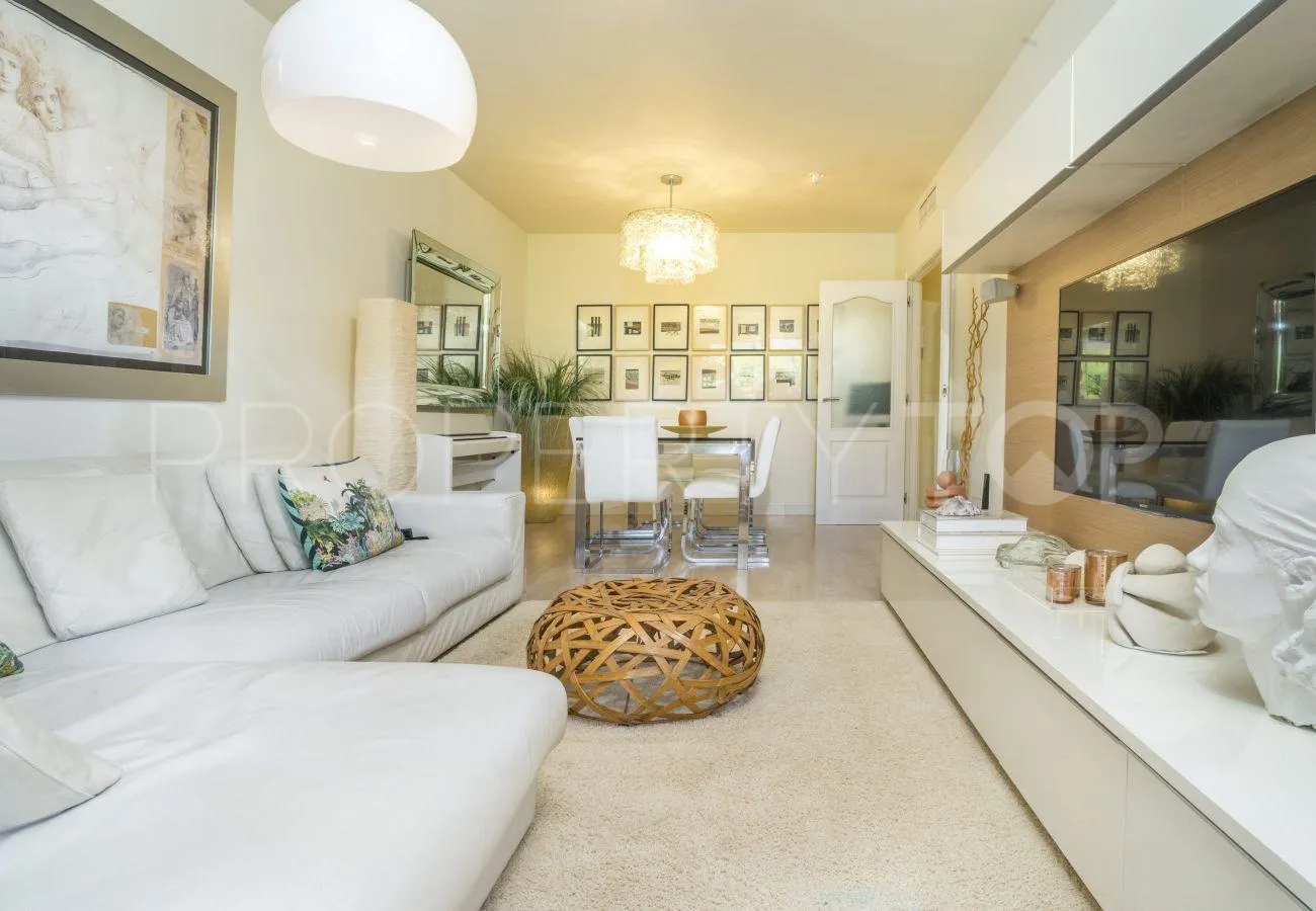 For sale apartment with 3 bedrooms in Costa Nagüeles III