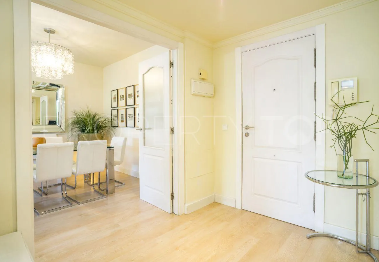 For sale apartment with 3 bedrooms in Costa Nagüeles III