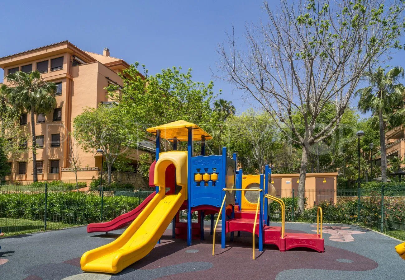 For sale apartment with 3 bedrooms in Costa Nagüeles III