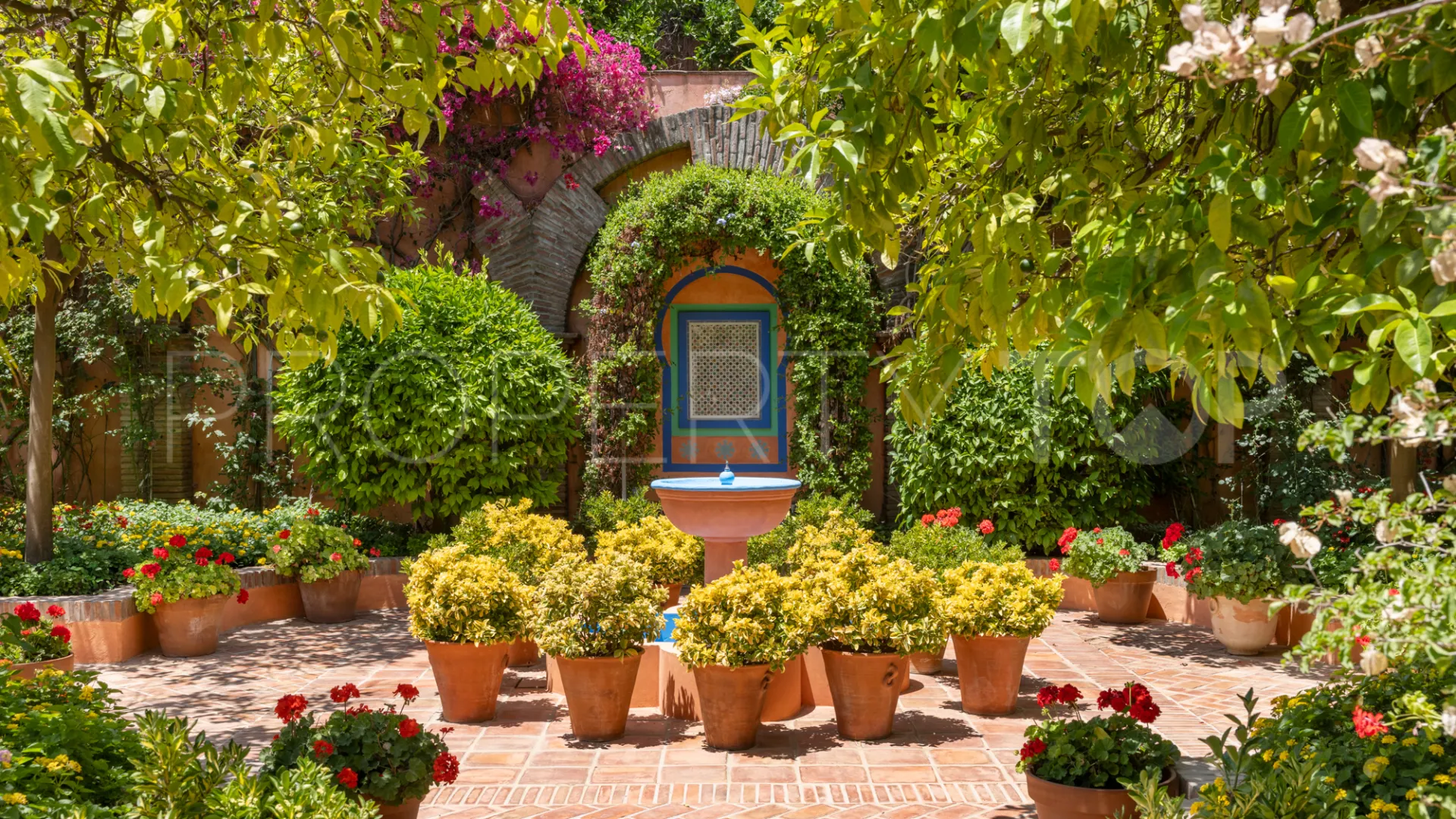 Villa for sale in Benahavis Centro