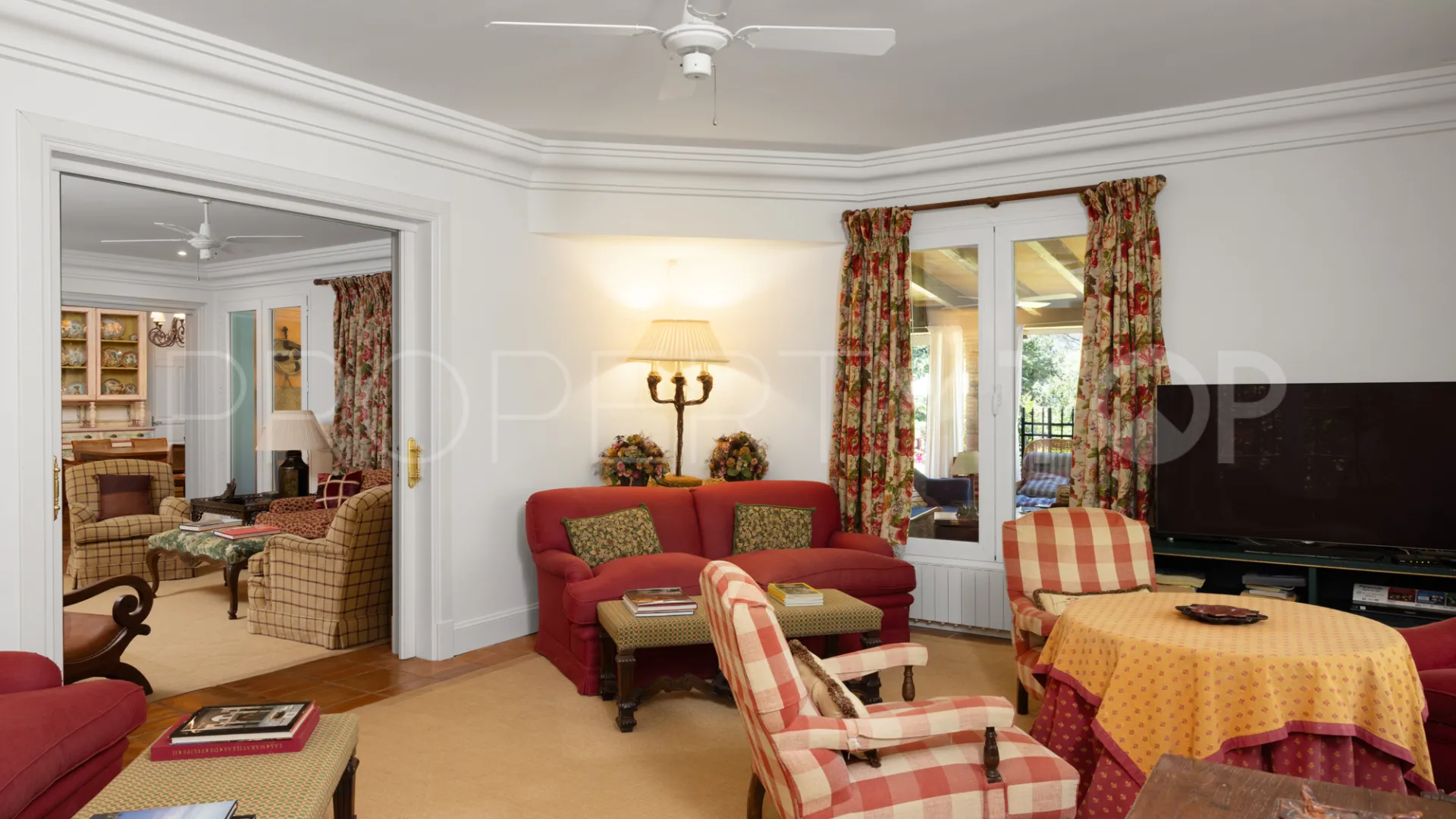 Villa for sale in Benahavis Centro