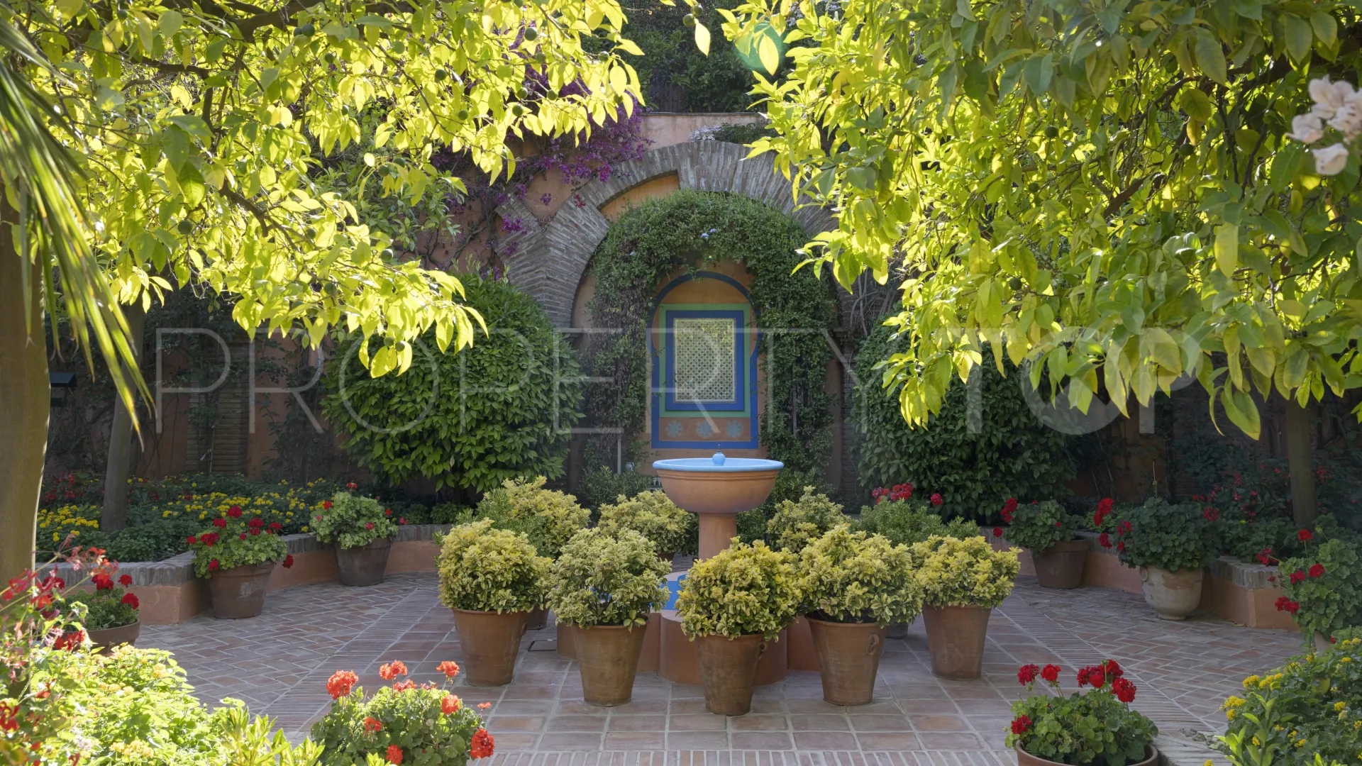 Villa for sale in Benahavis Centro