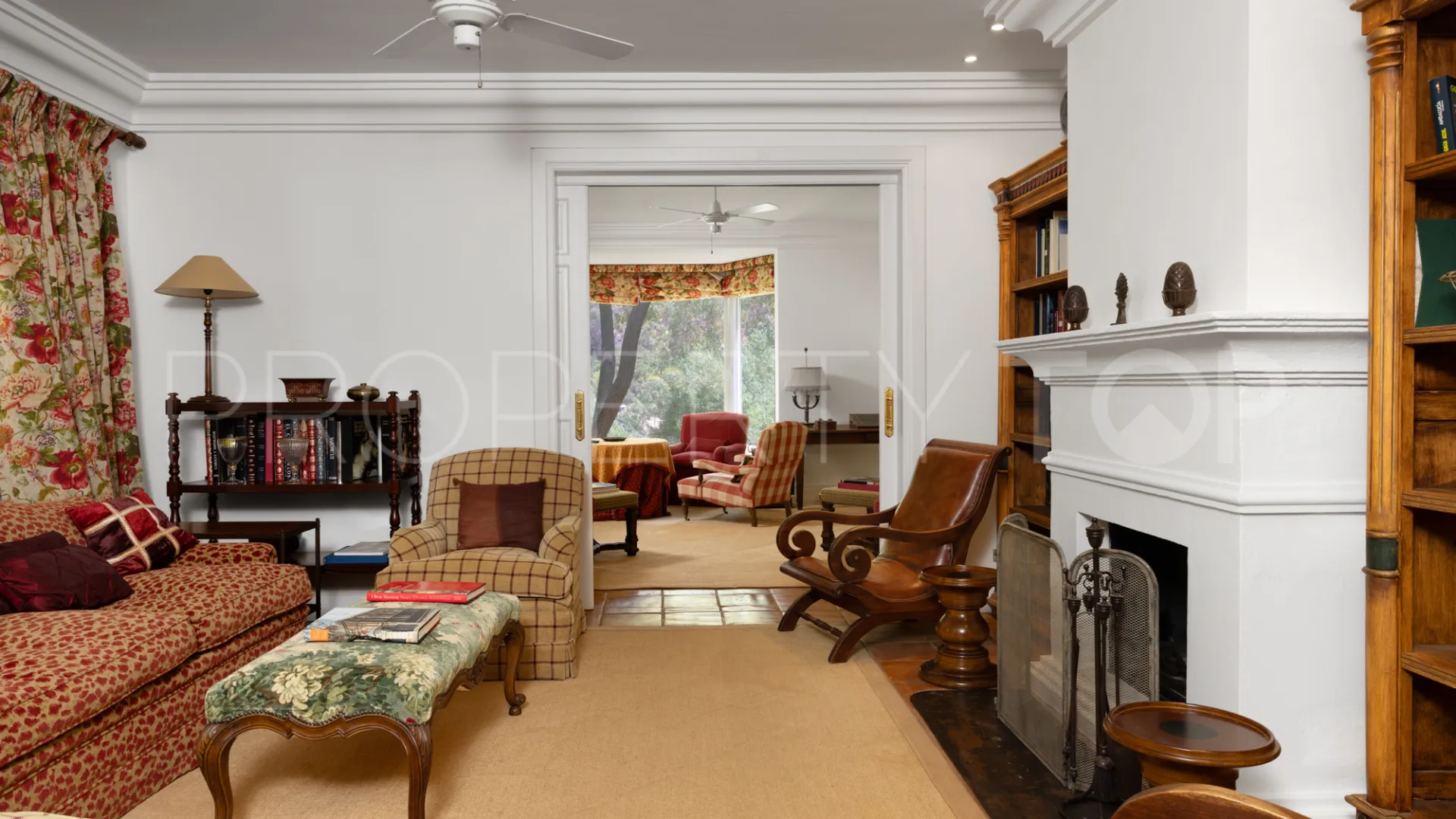 Villa for sale in Benahavis Centro