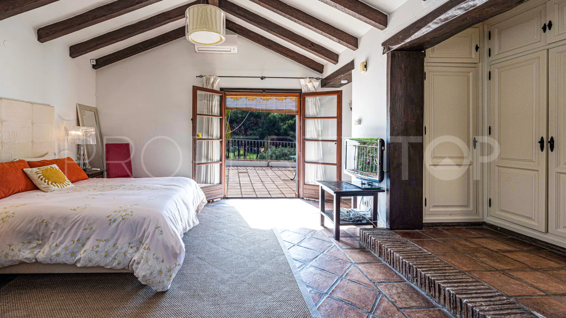 4 bedrooms villa for sale in Paraiso Medio