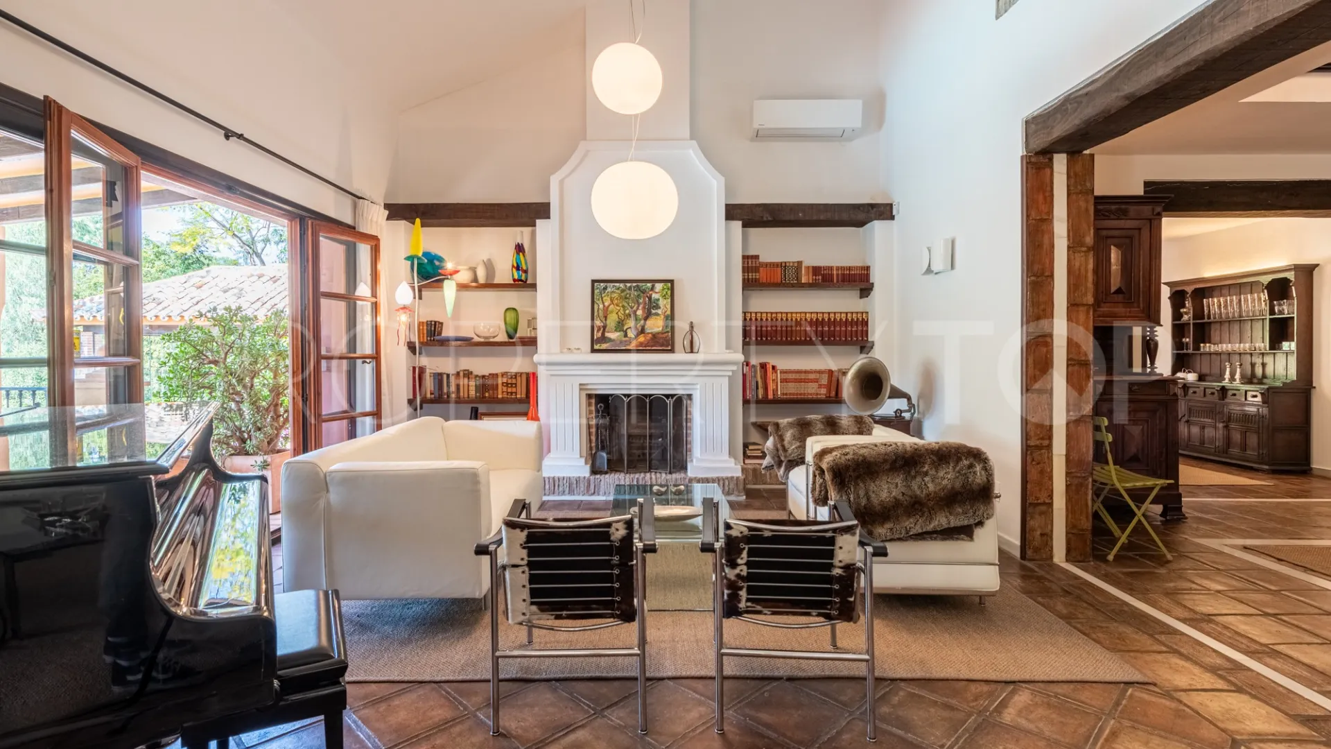 4 bedrooms villa for sale in Paraiso Medio