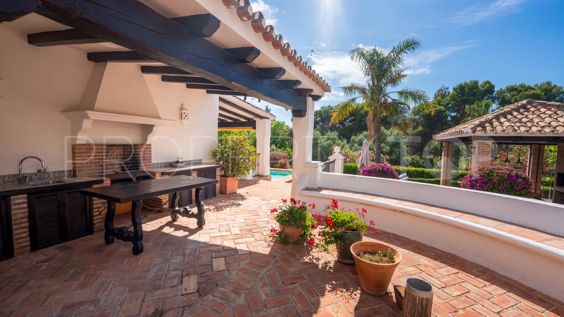 4 bedrooms villa for sale in Paraiso Medio