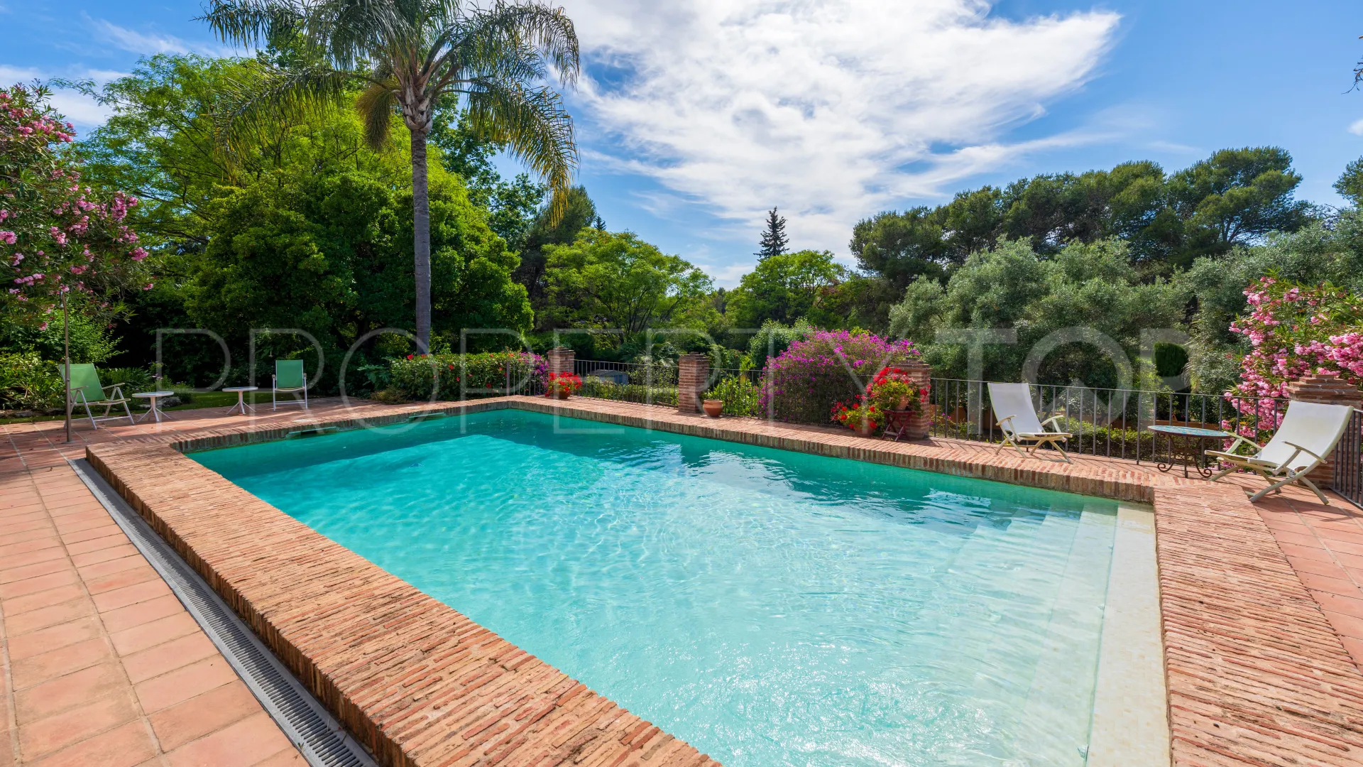 4 bedrooms villa for sale in Paraiso Medio