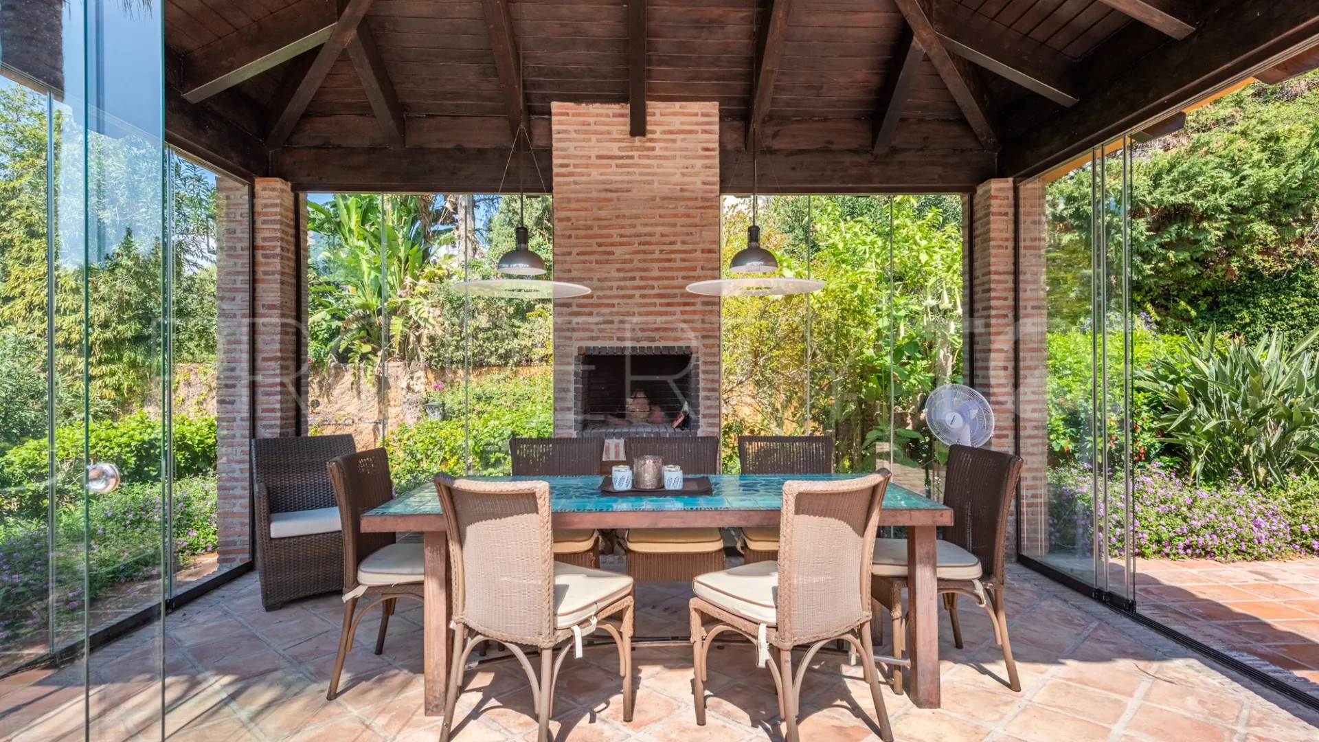 4 bedrooms villa for sale in Paraiso Medio