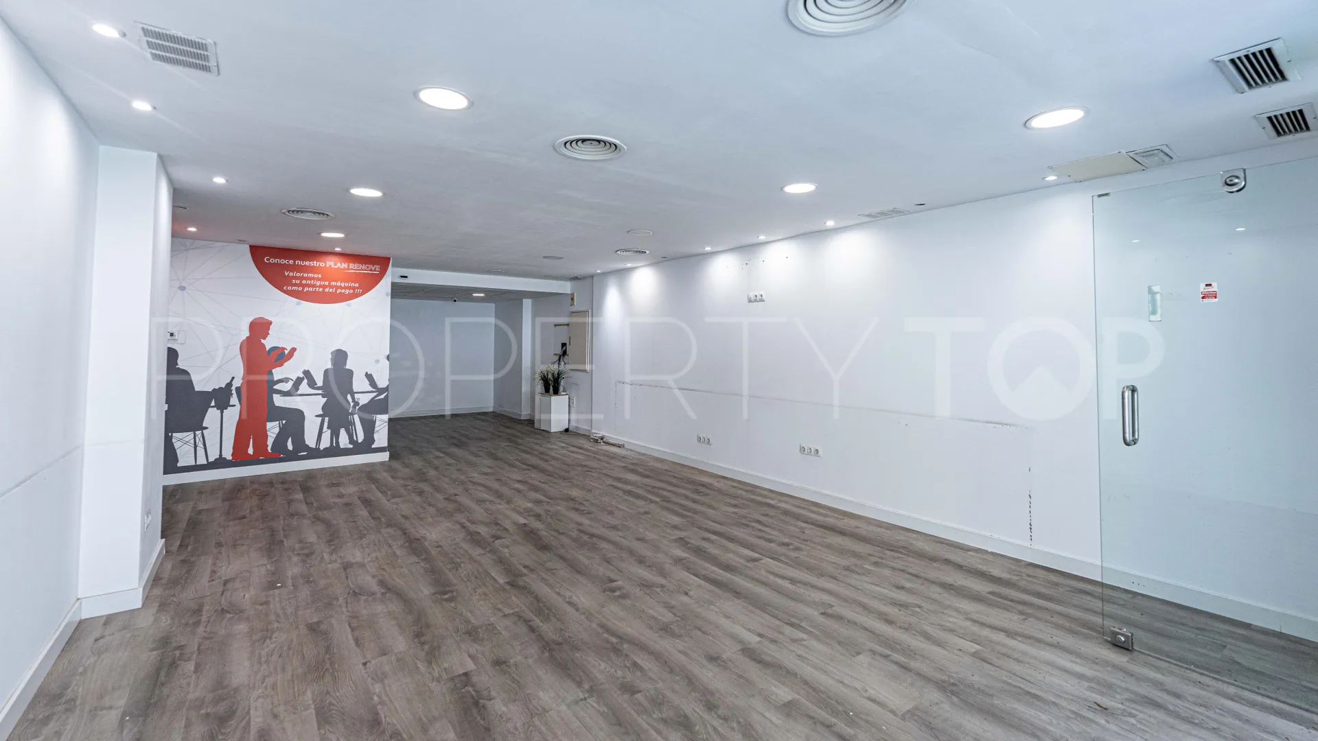 Commercial premises in Ricardo Soriano for sale
