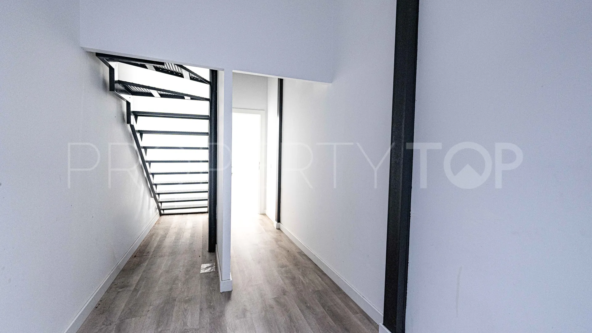 Commercial premises in Ricardo Soriano for sale