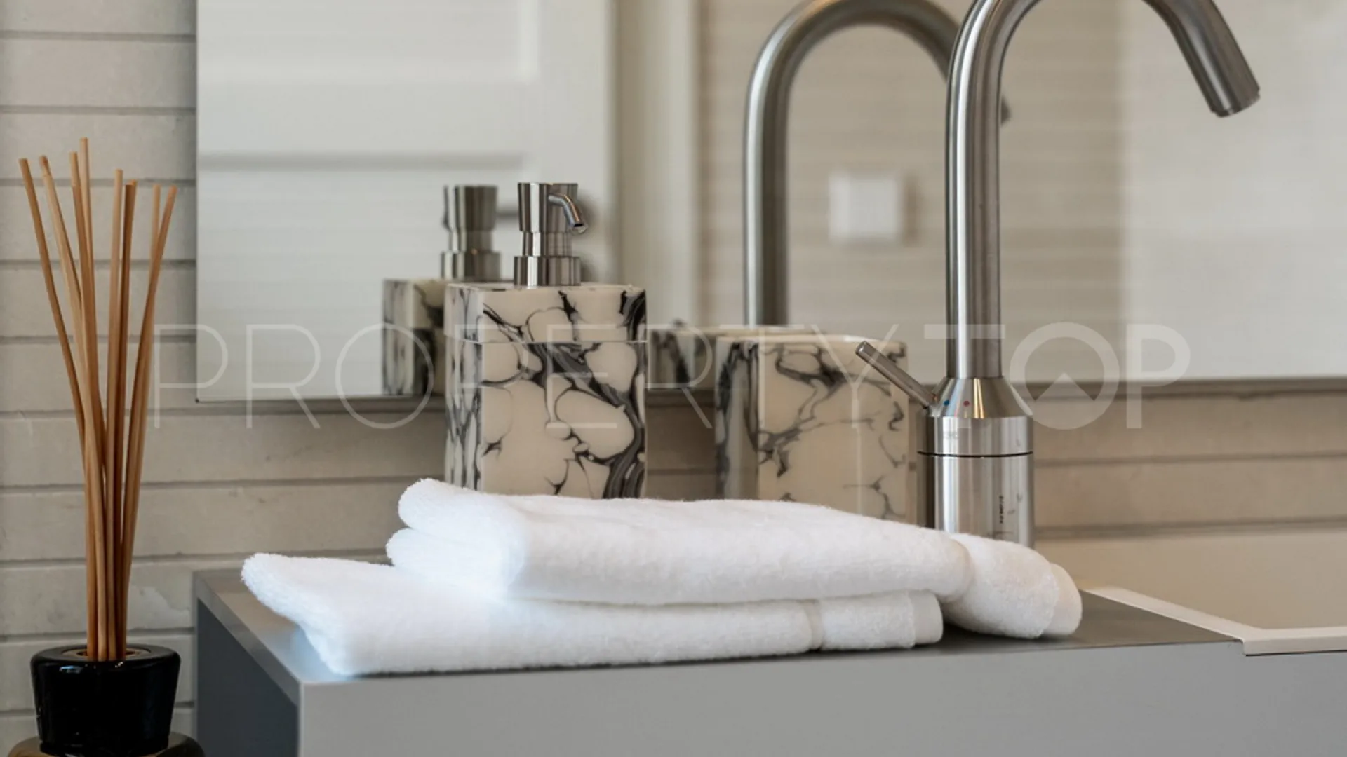 Apartamento en venta con 3 dormitorios en Rocio de Nagüeles