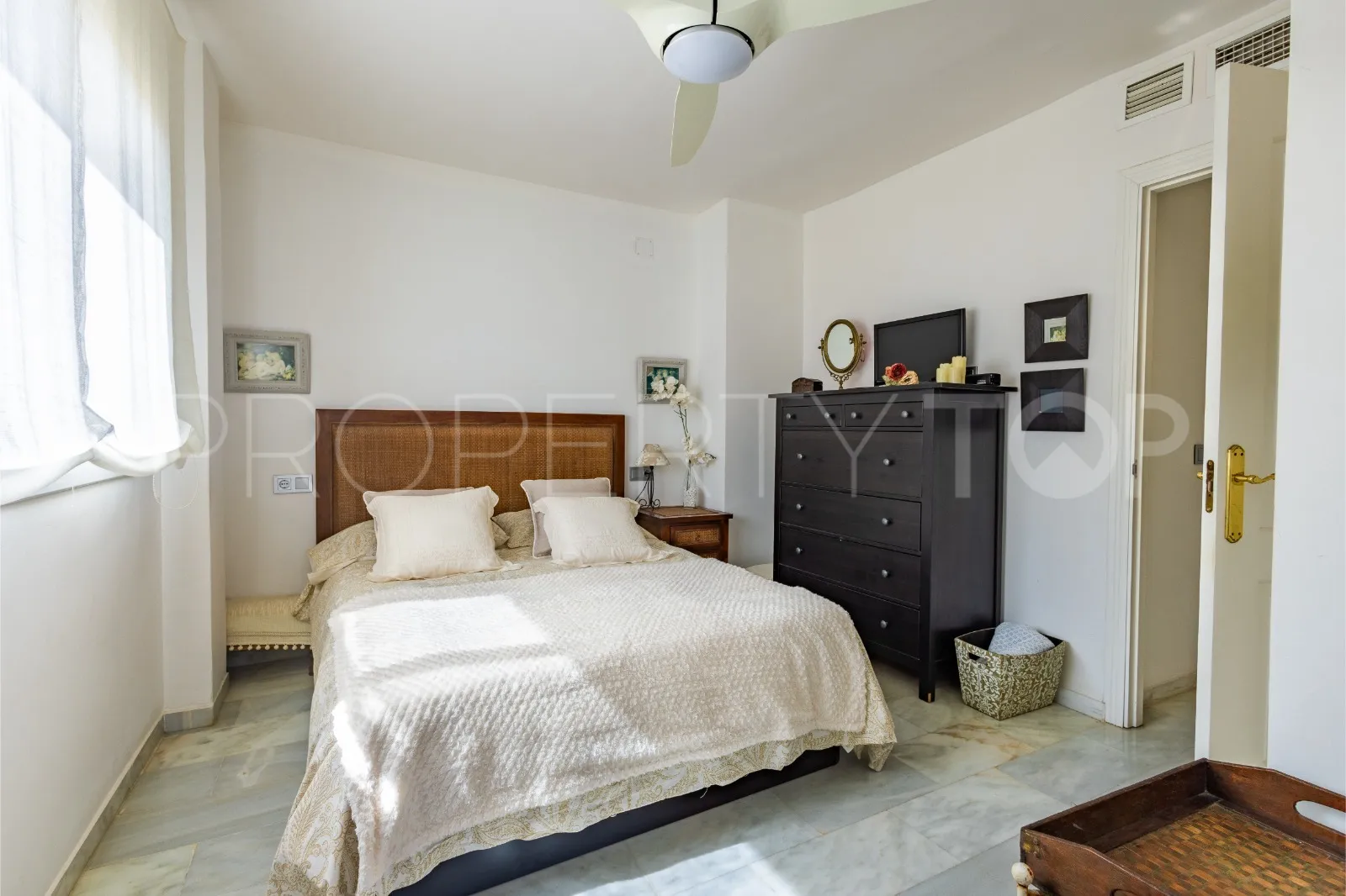 Ático en venta en Marbella Ciudad de 2 dormitorios