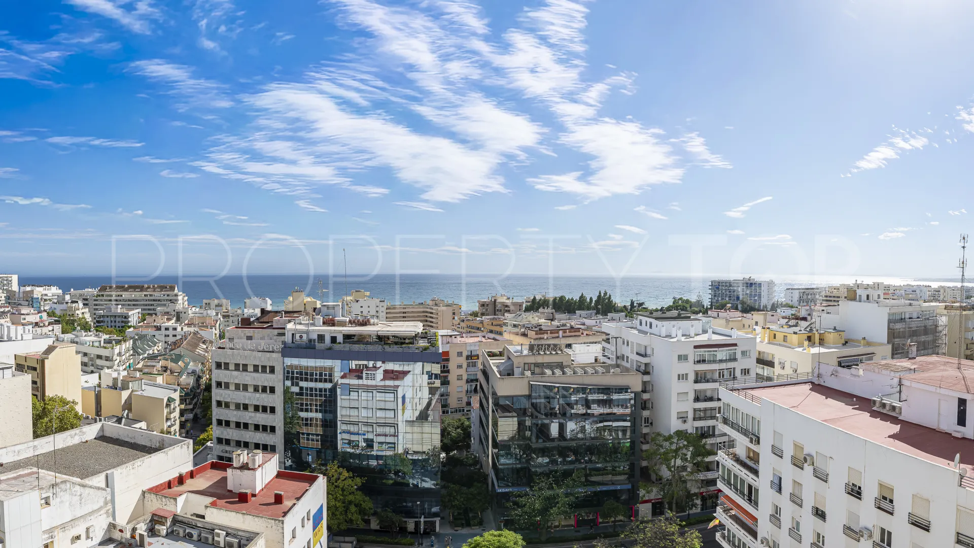 Marbella Ciudad, Ático de 3 dormitorios en venta