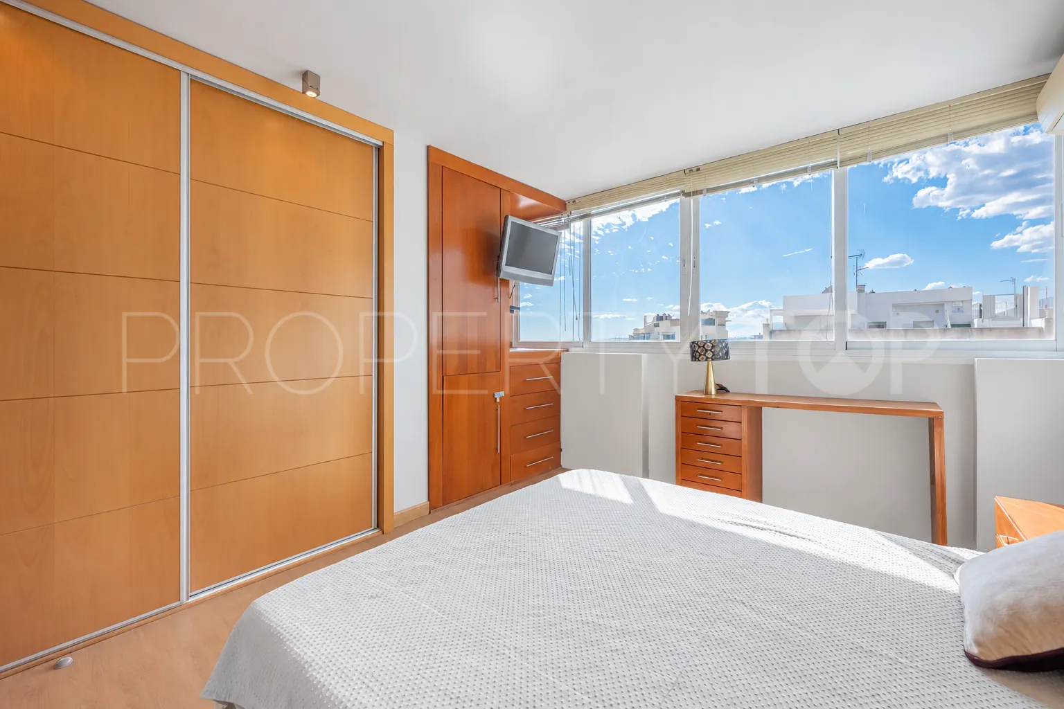 Marbella Ciudad, Ático de 3 dormitorios en venta