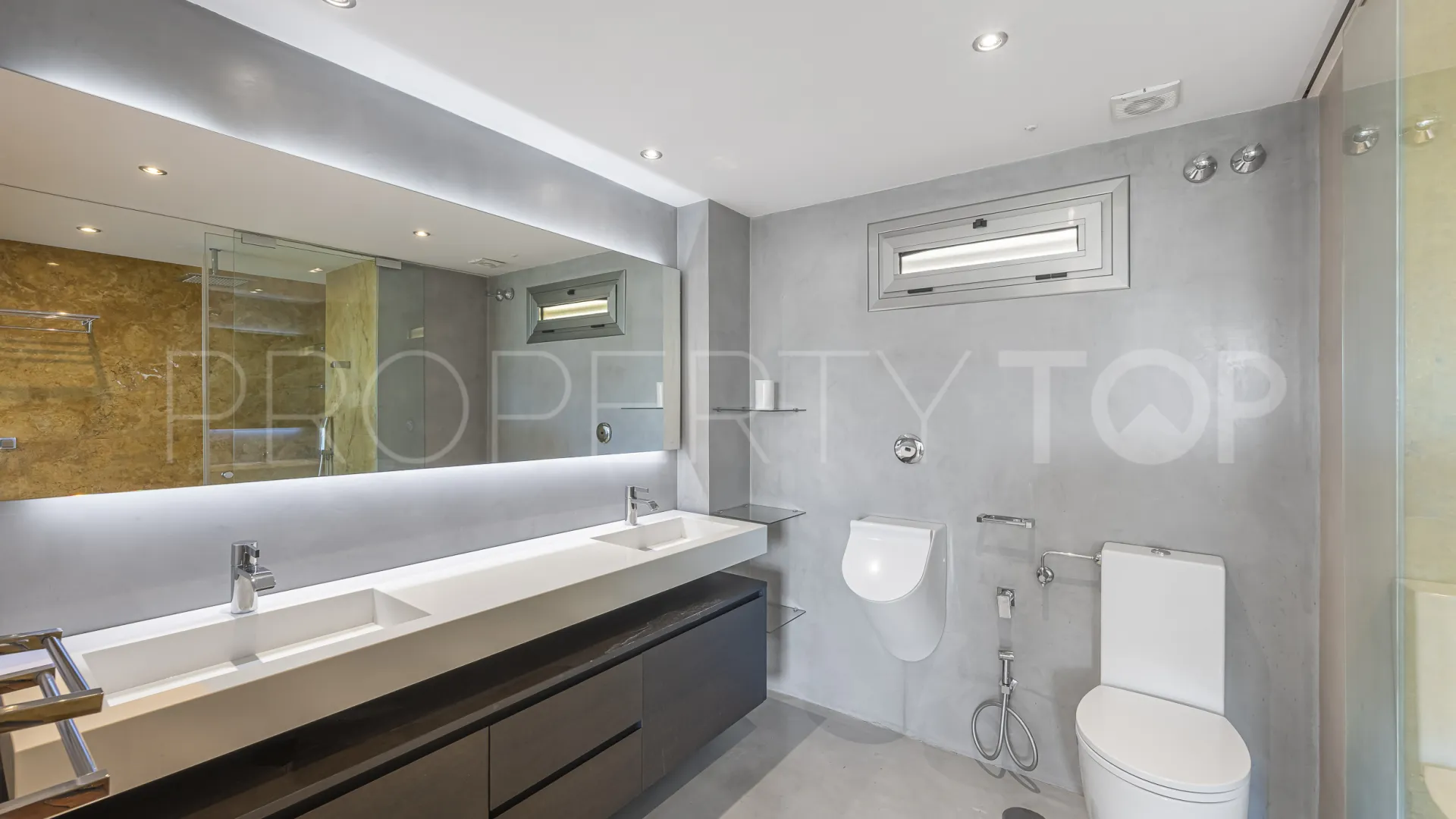 Marbella Ciudad, Ático de 3 dormitorios en venta