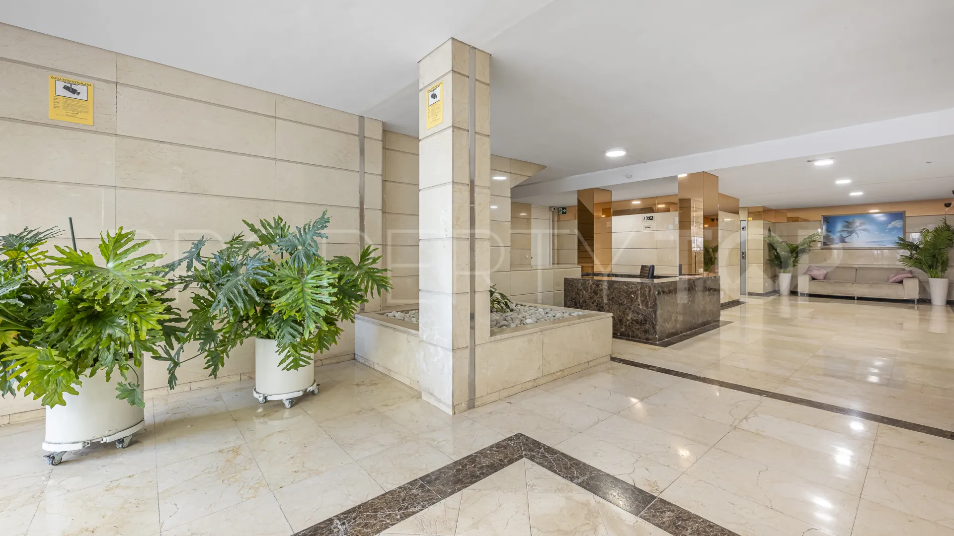 Marbella Ciudad, Ático de 3 dormitorios en venta