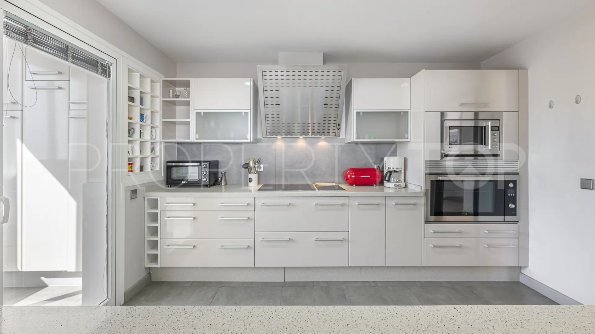 Marbella Ciudad, Ático de 3 dormitorios en venta