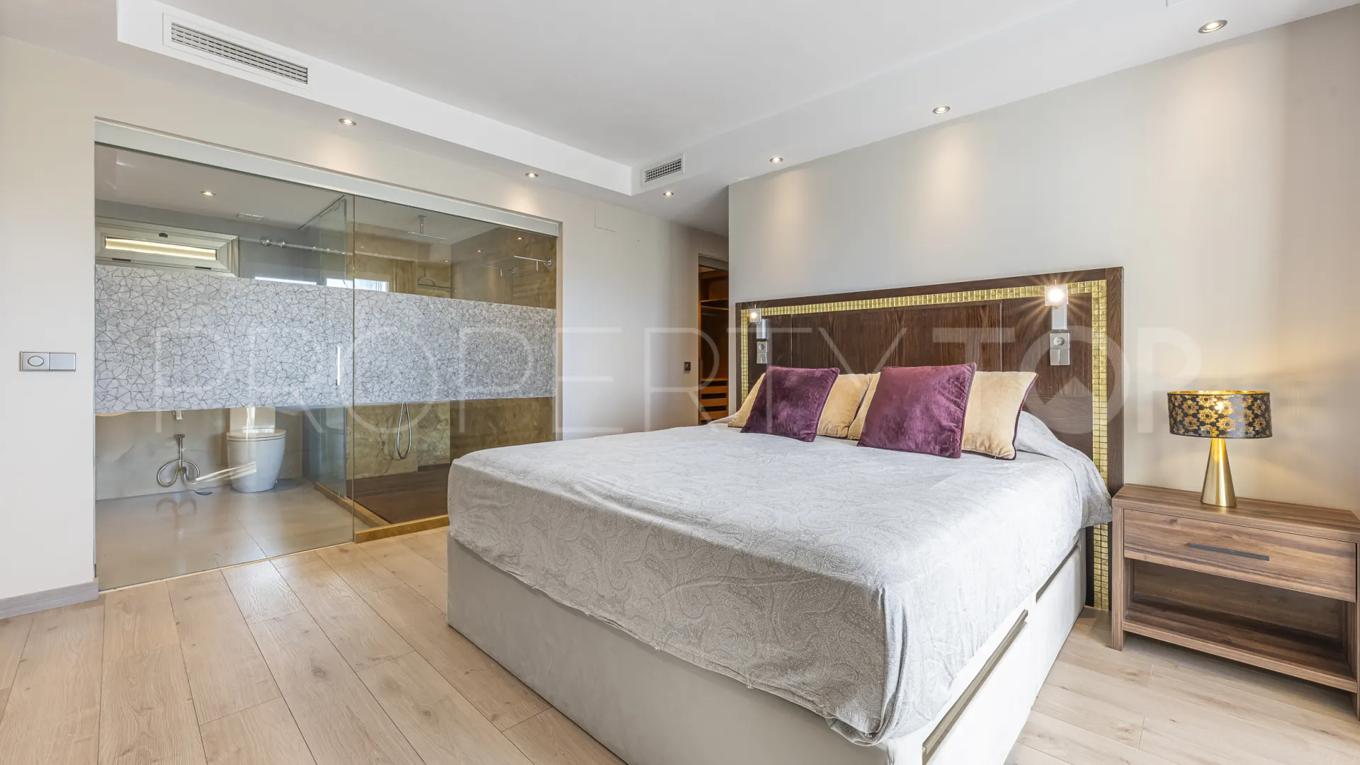 Marbella Ciudad, Ático de 3 dormitorios en venta