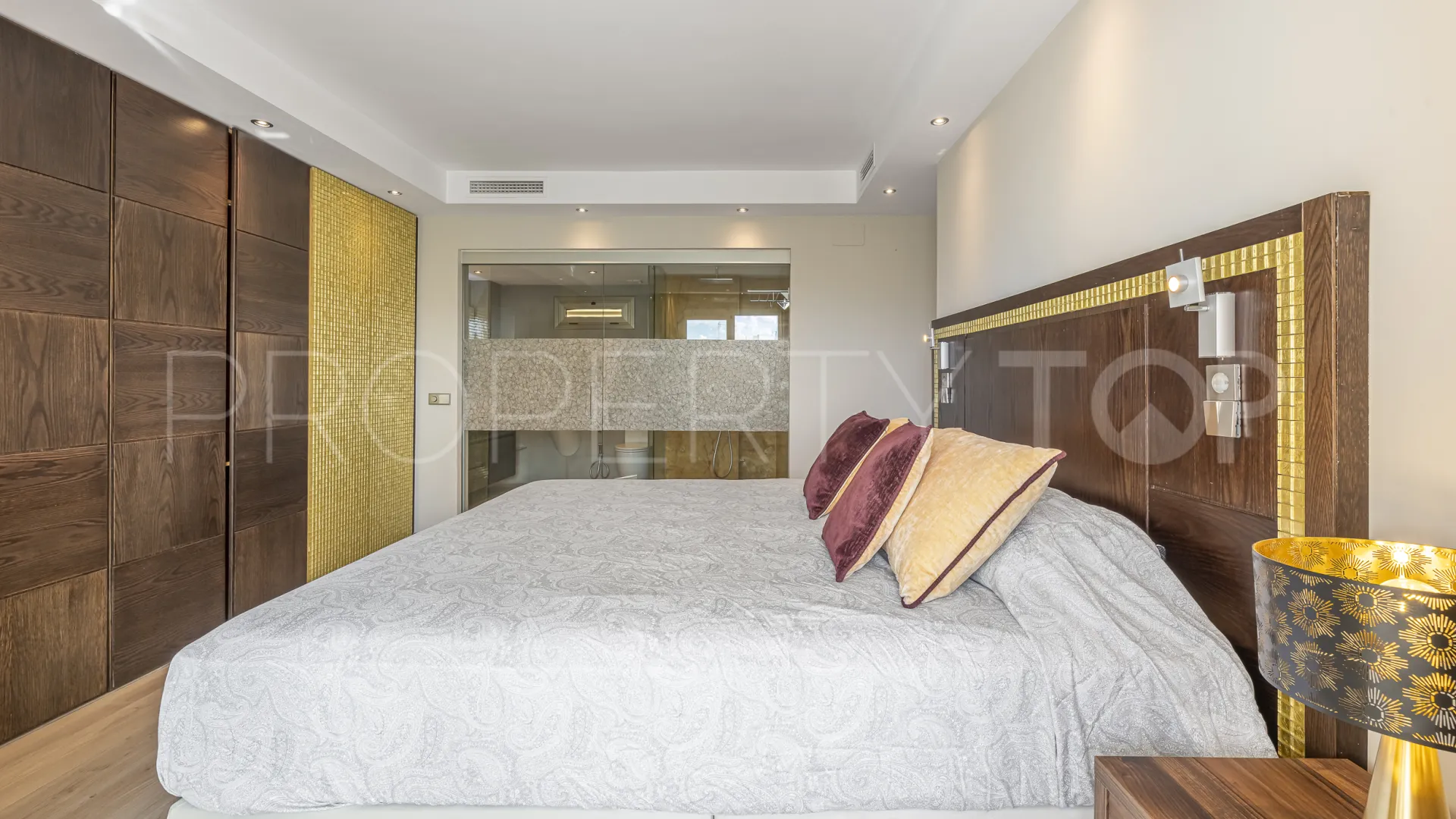 Marbella Ciudad, Ático de 3 dormitorios en venta