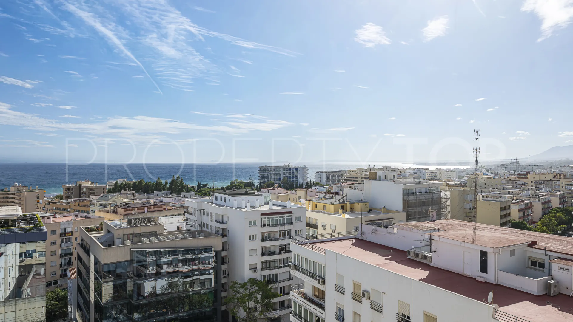 Marbella Ciudad, Ático de 3 dormitorios en venta