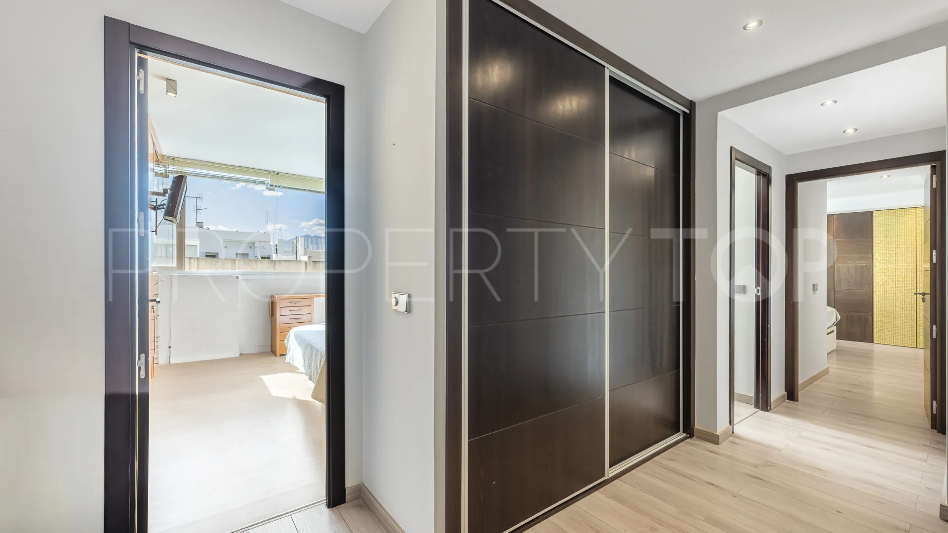Marbella Ciudad, Ático de 3 dormitorios en venta