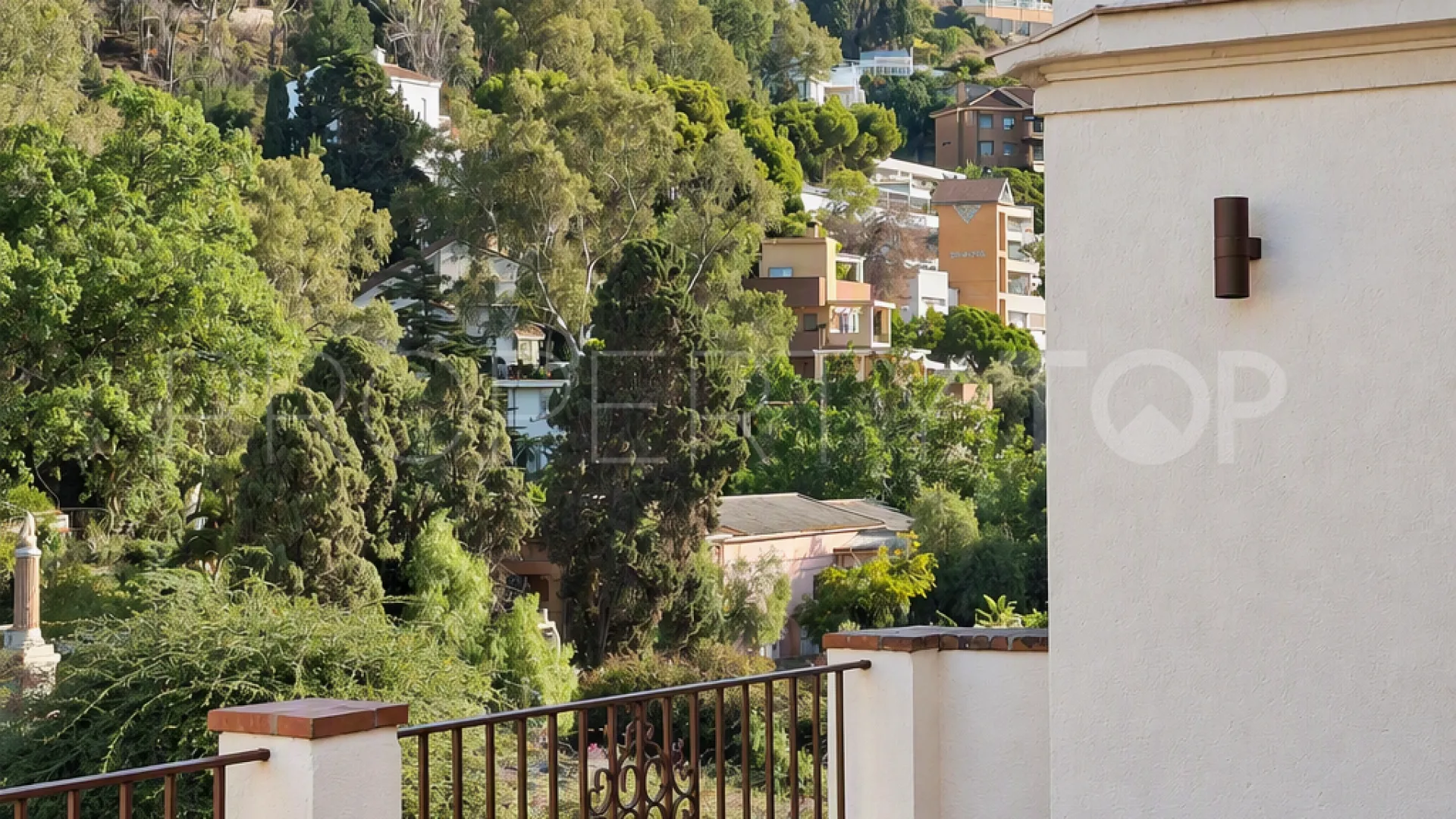 Monte Sancha, Ático de 2 dormitorios a la venta