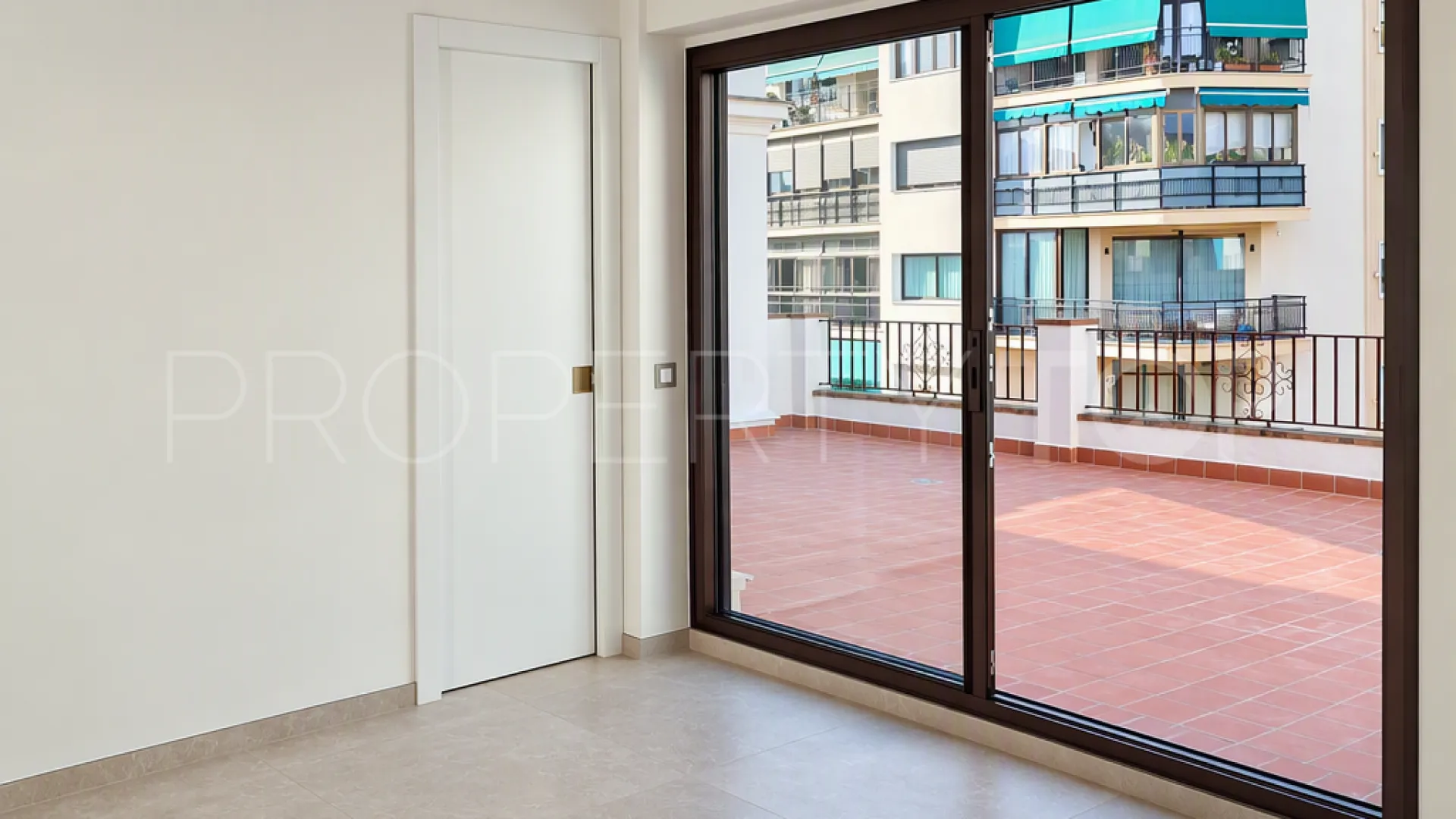 Monte Sancha, Ático de 2 dormitorios a la venta