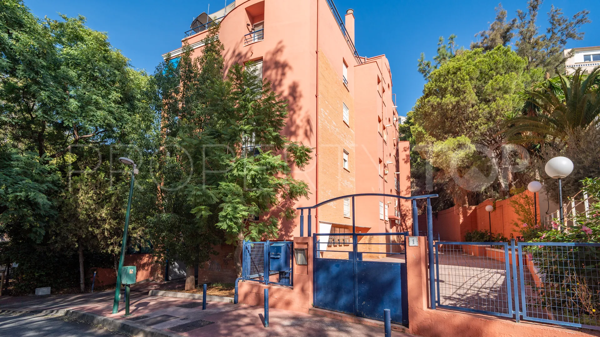 Malaga, duplex planta baja en venta con 4 dormitorios