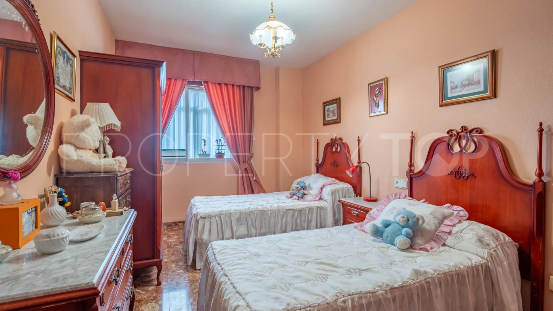 Flat with 4 bedrooms for sale in La Victoria - Conde de Ureña - Gibralfaro