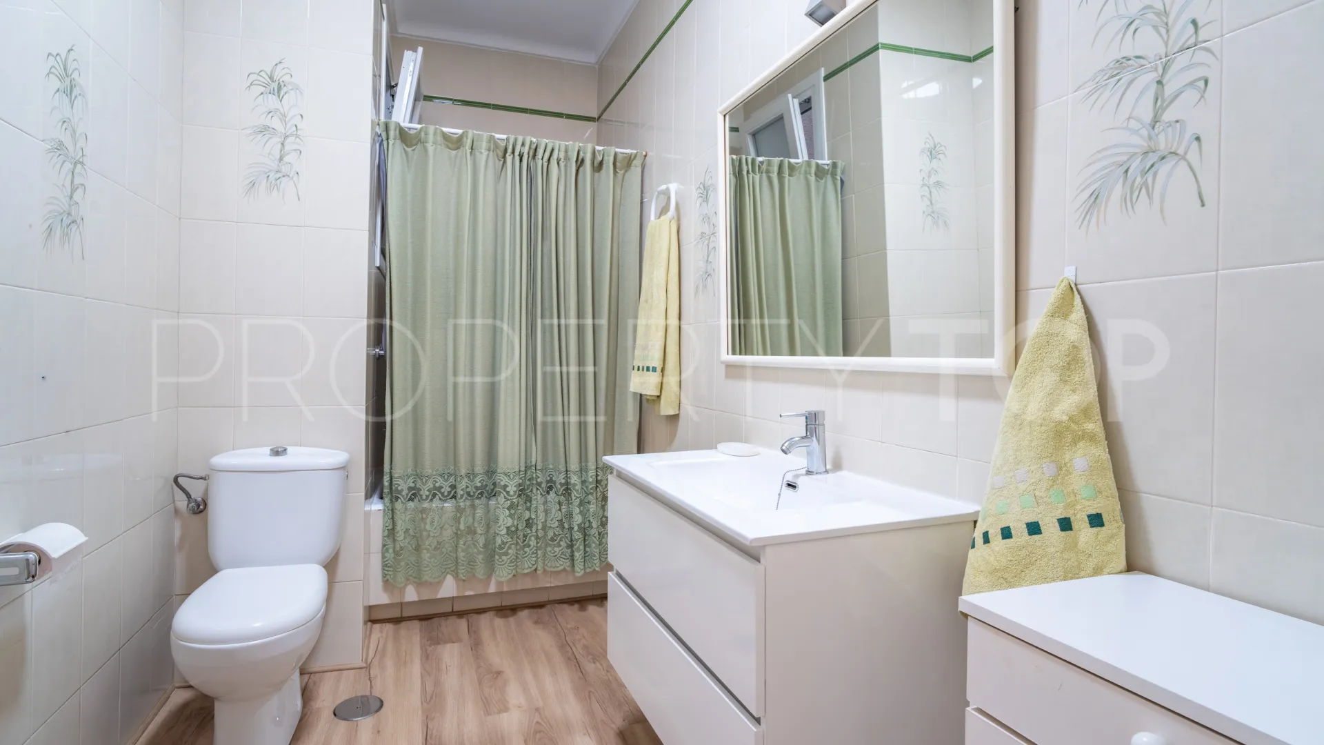 4 bedrooms apartment for sale in El Limonar