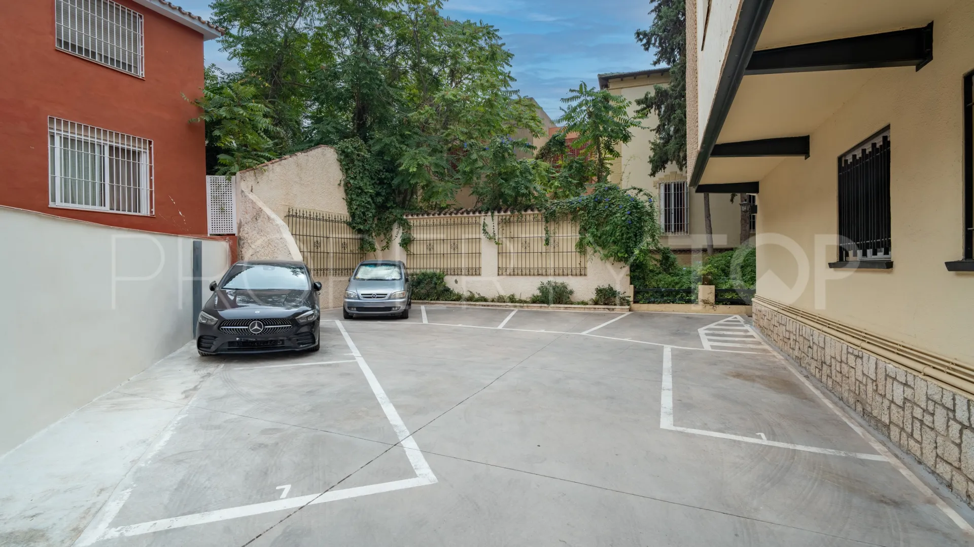 4 bedrooms apartment for sale in El Limonar