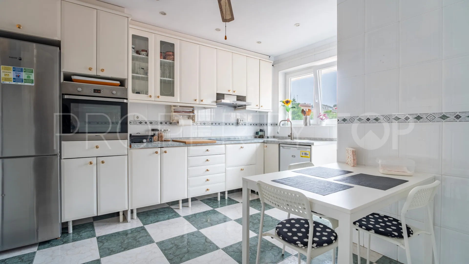4 bedrooms apartment for sale in El Limonar