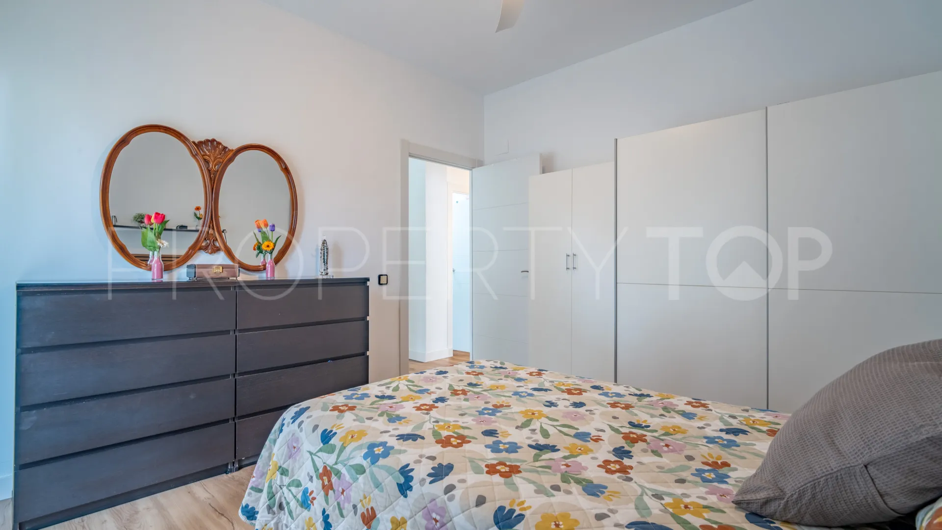 4 bedrooms apartment for sale in El Limonar