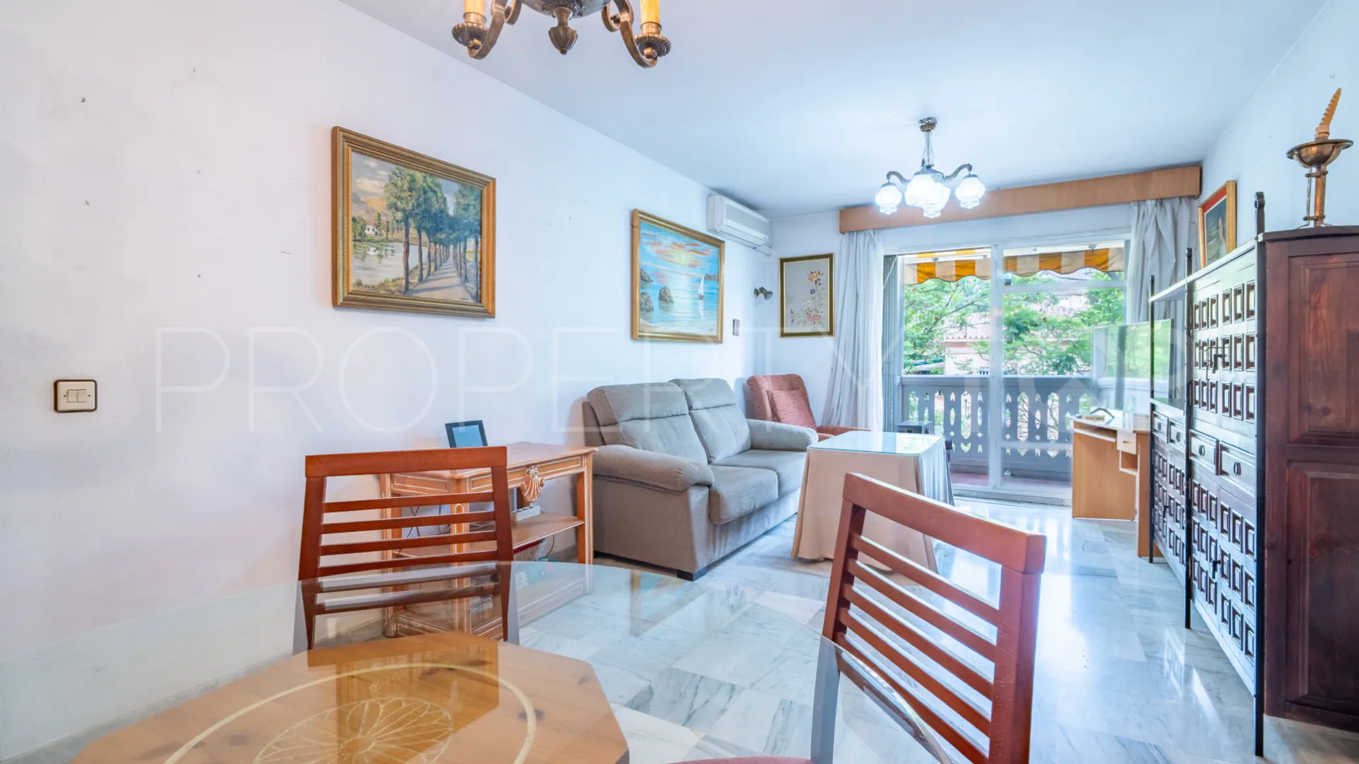 For sale apartment in Pedregalejo
