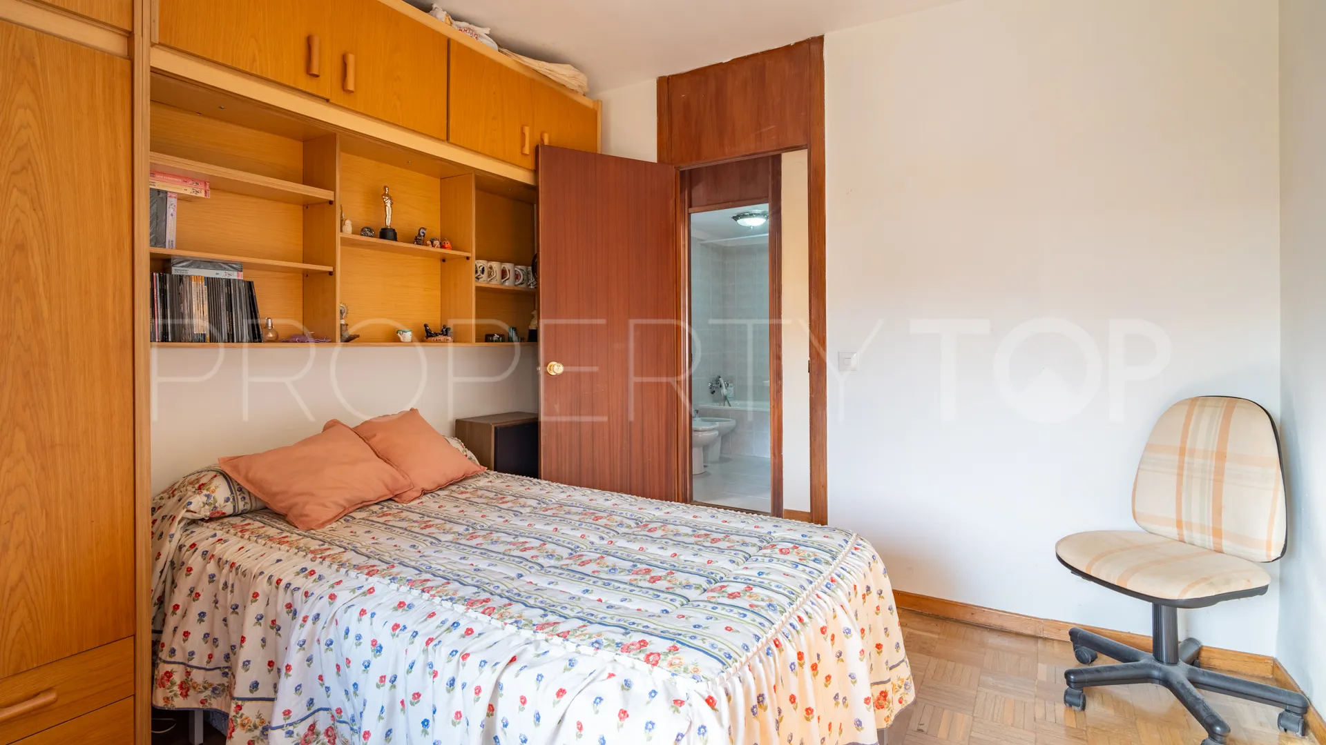 6 bedrooms apartment in El Limonar for sale