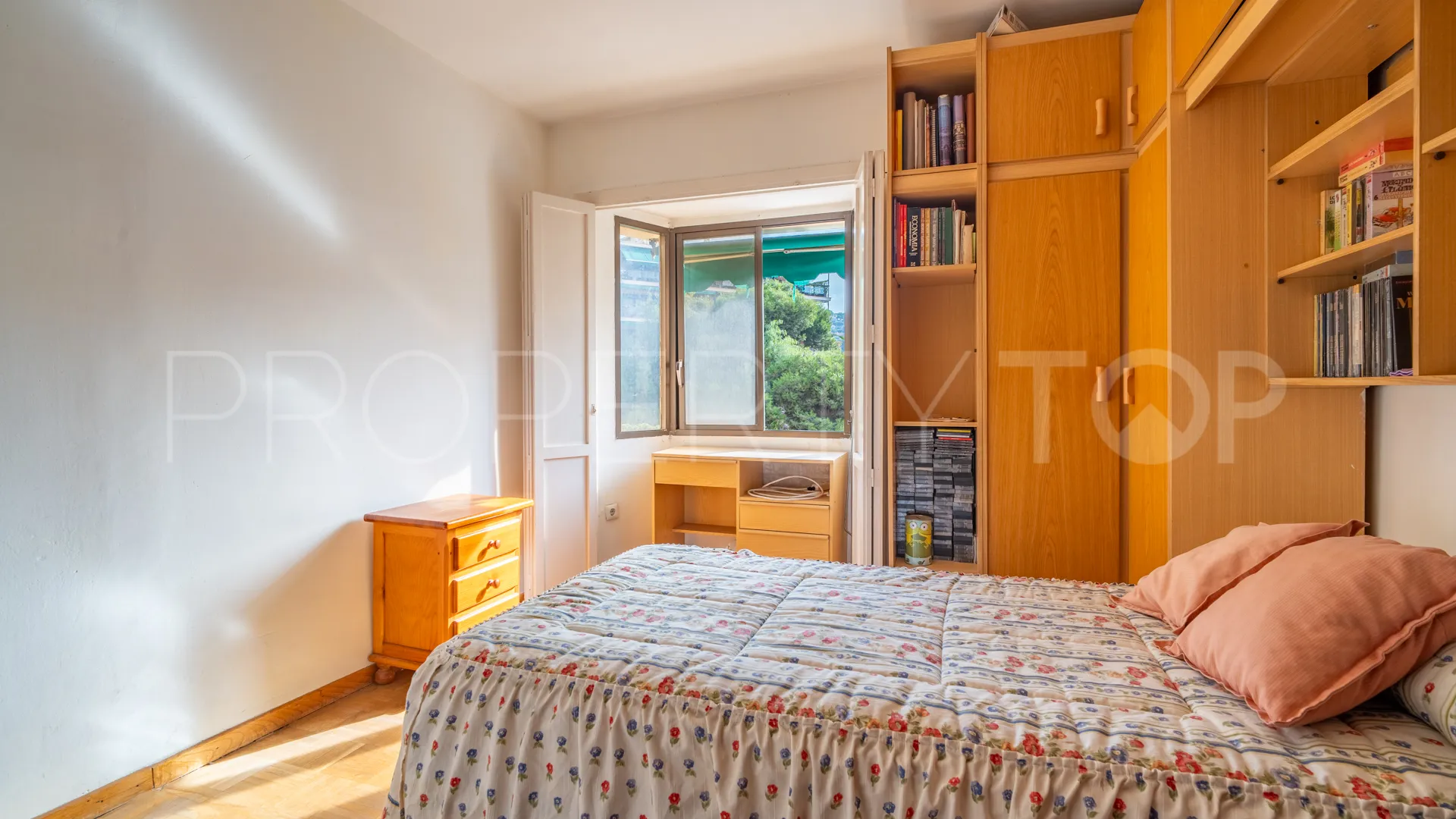 6 bedrooms apartment in El Limonar for sale