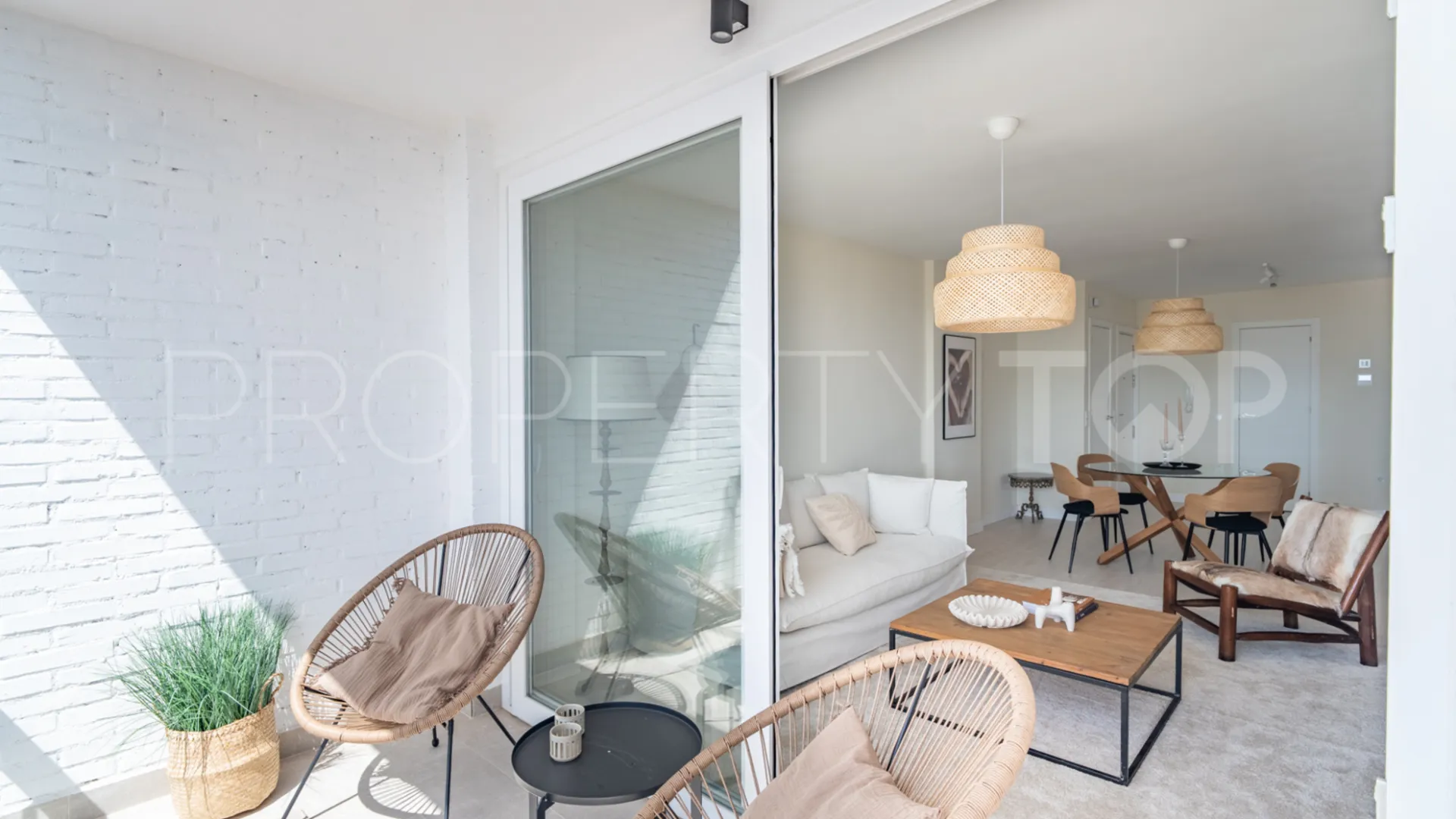 Huelin 4 bedrooms penthouse for sale