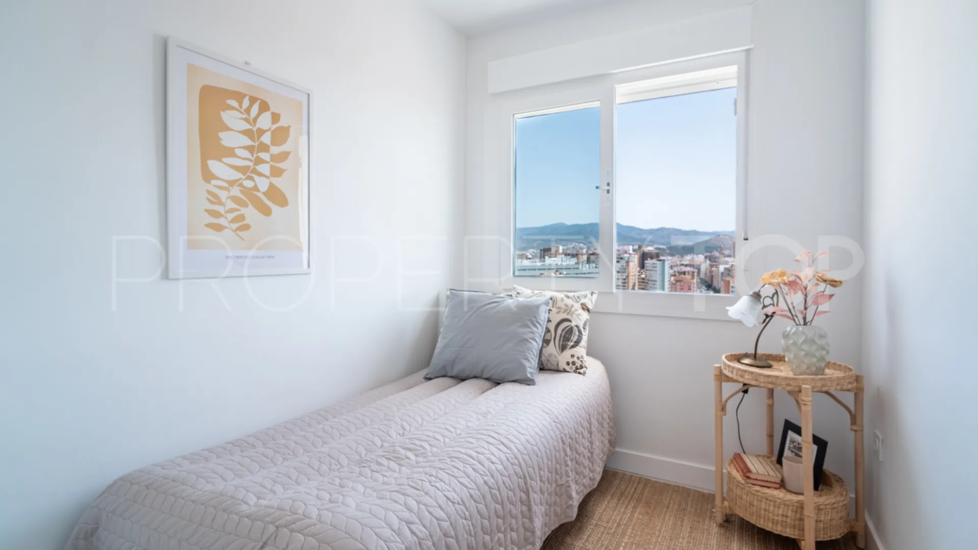 Huelin 4 bedrooms penthouse for sale